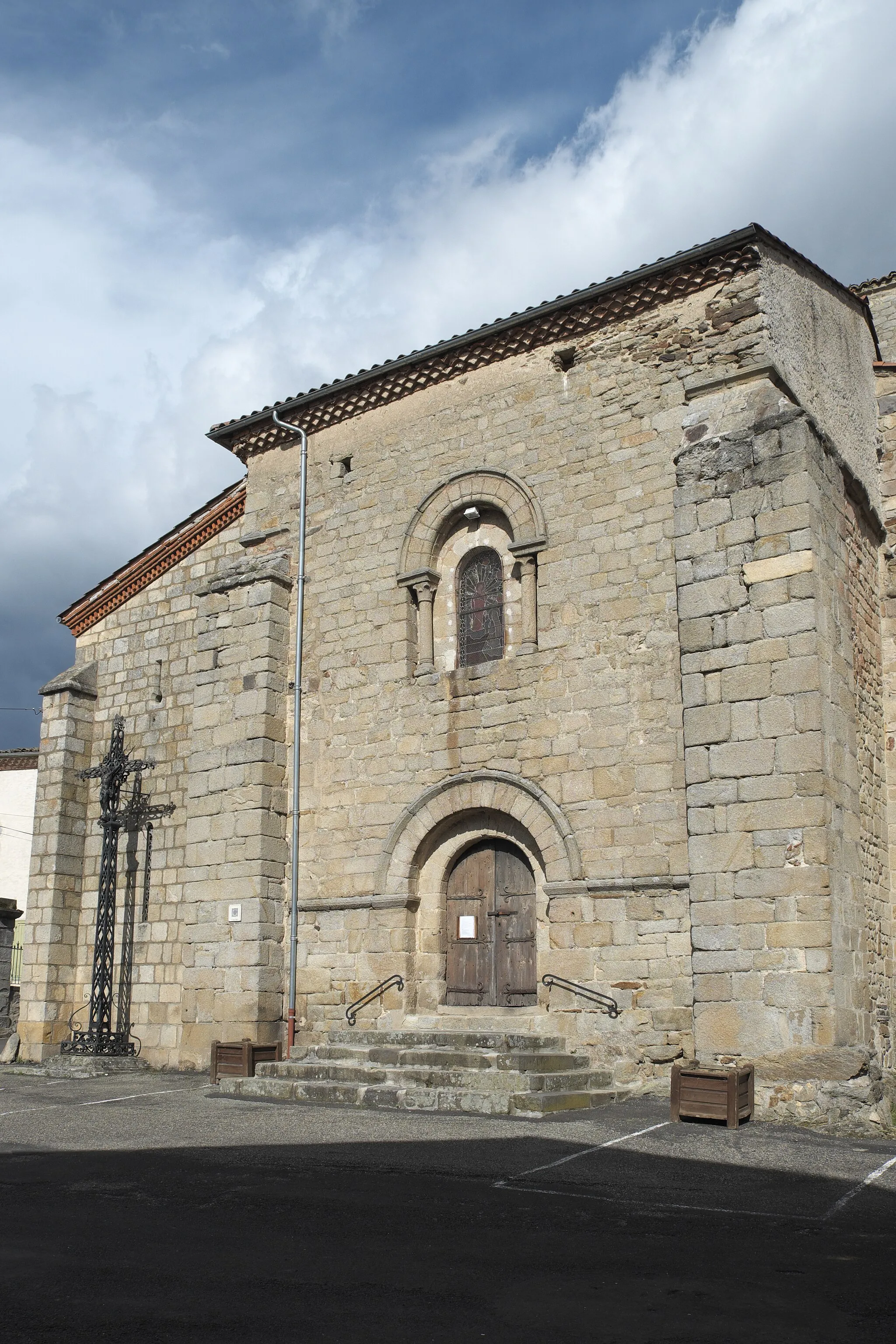 Photo showing: Katholische Pfarrkirche Saint-Pierre in Champagnac-le-Vieux im Département Haute-Loire (Auvergne-Rhône-Alpes/Frankreich)