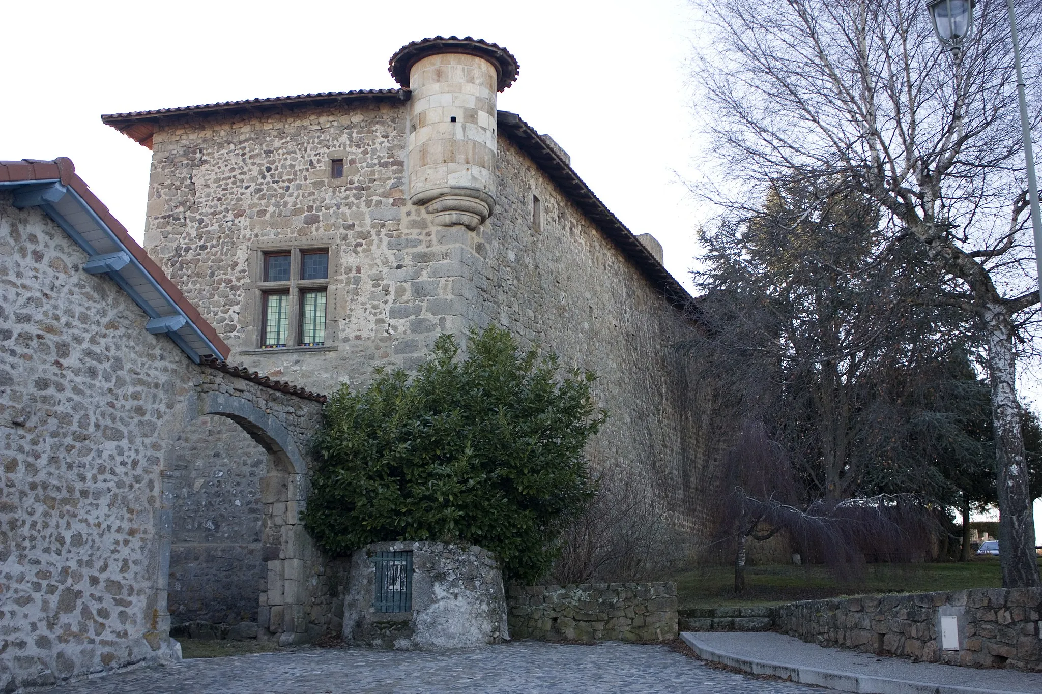 Photo showing: Castle of Valprivas: Notrh Face, Carl de Nys place.