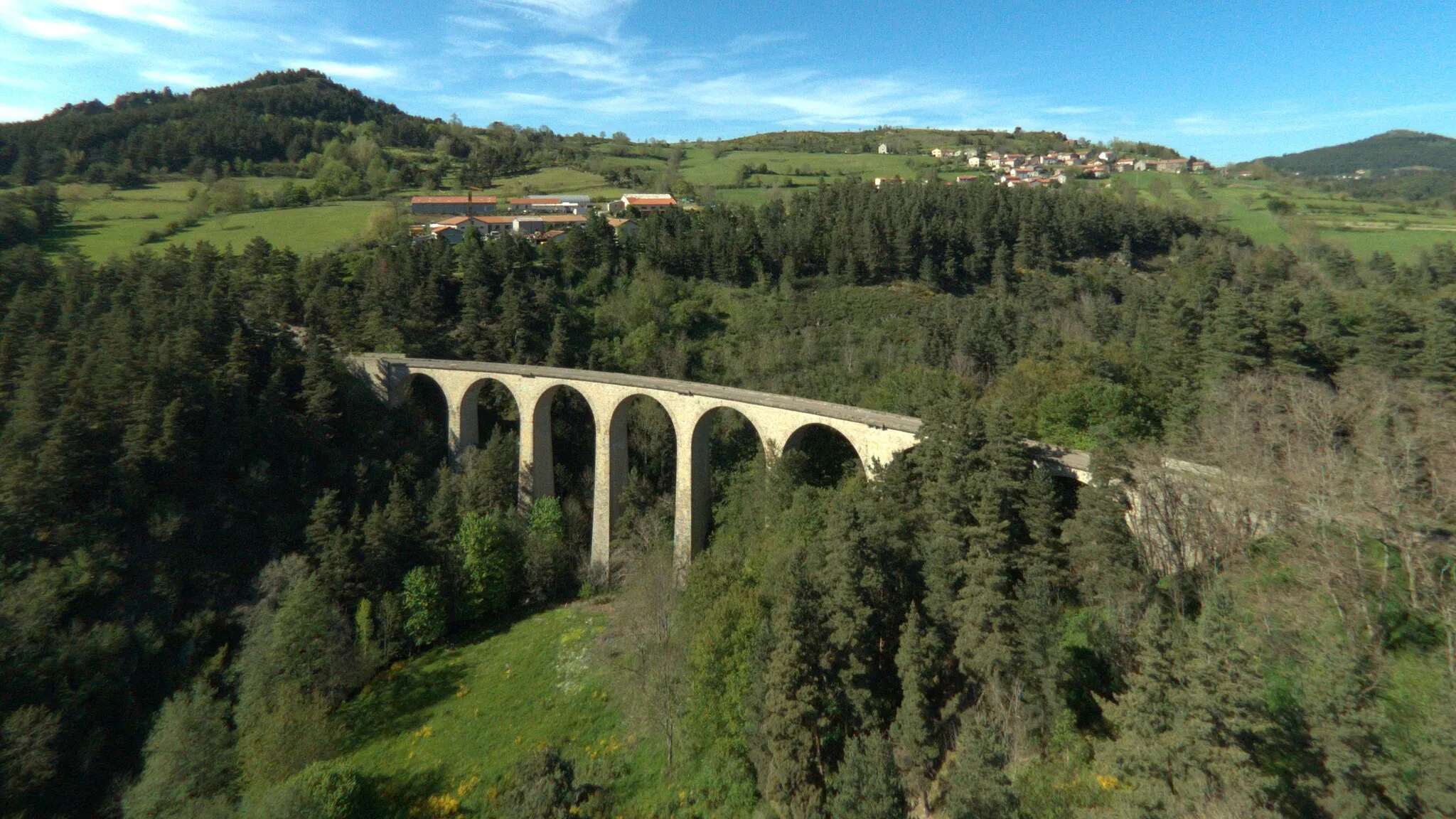Photo showing: Le viaduc des Badioux (Viaduc de Laussonne) sur la ligne transcévenole.