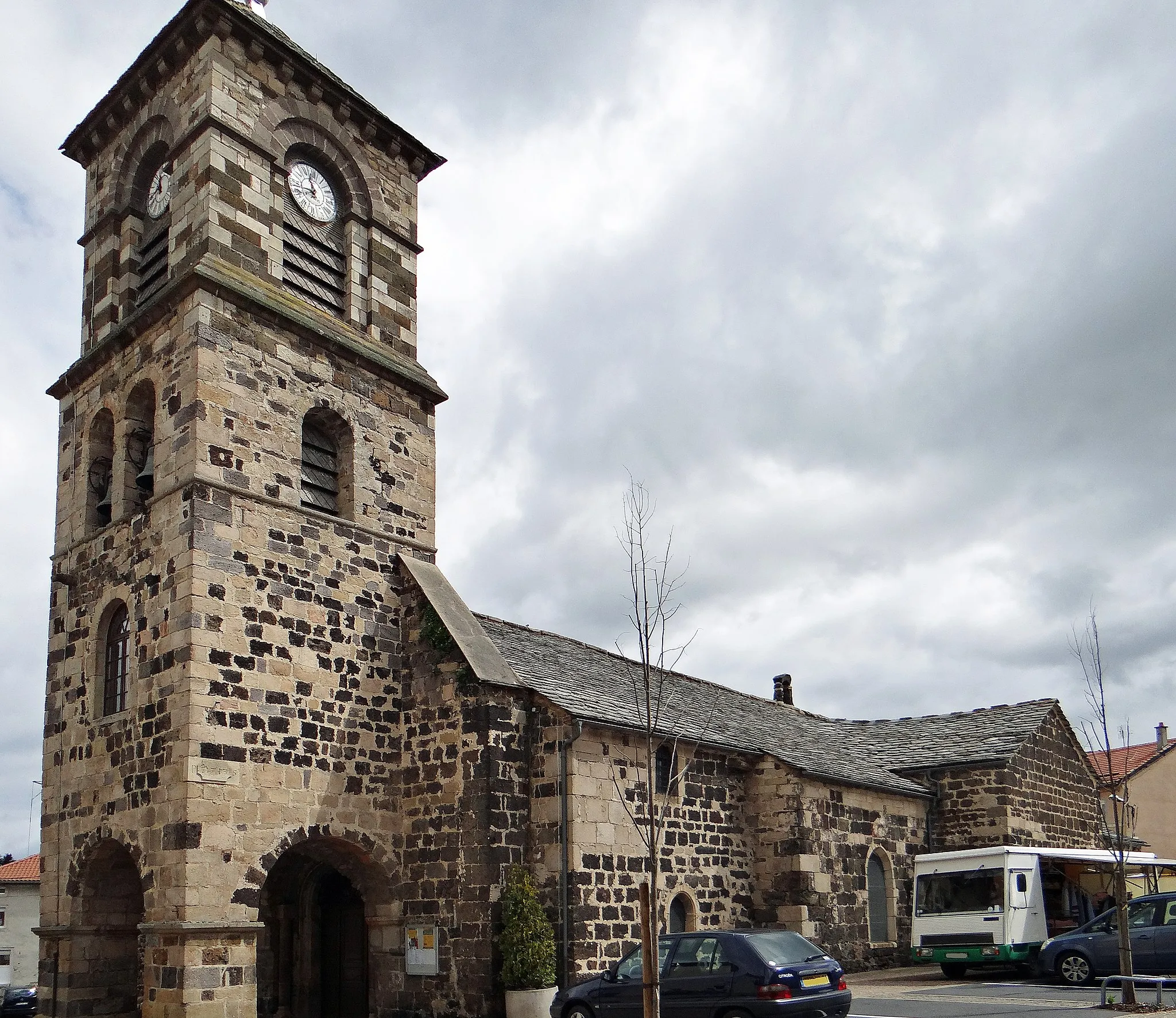 Photo showing: Laussonne - Église Saint-Pierre-aux-Liens - Tour-clocher