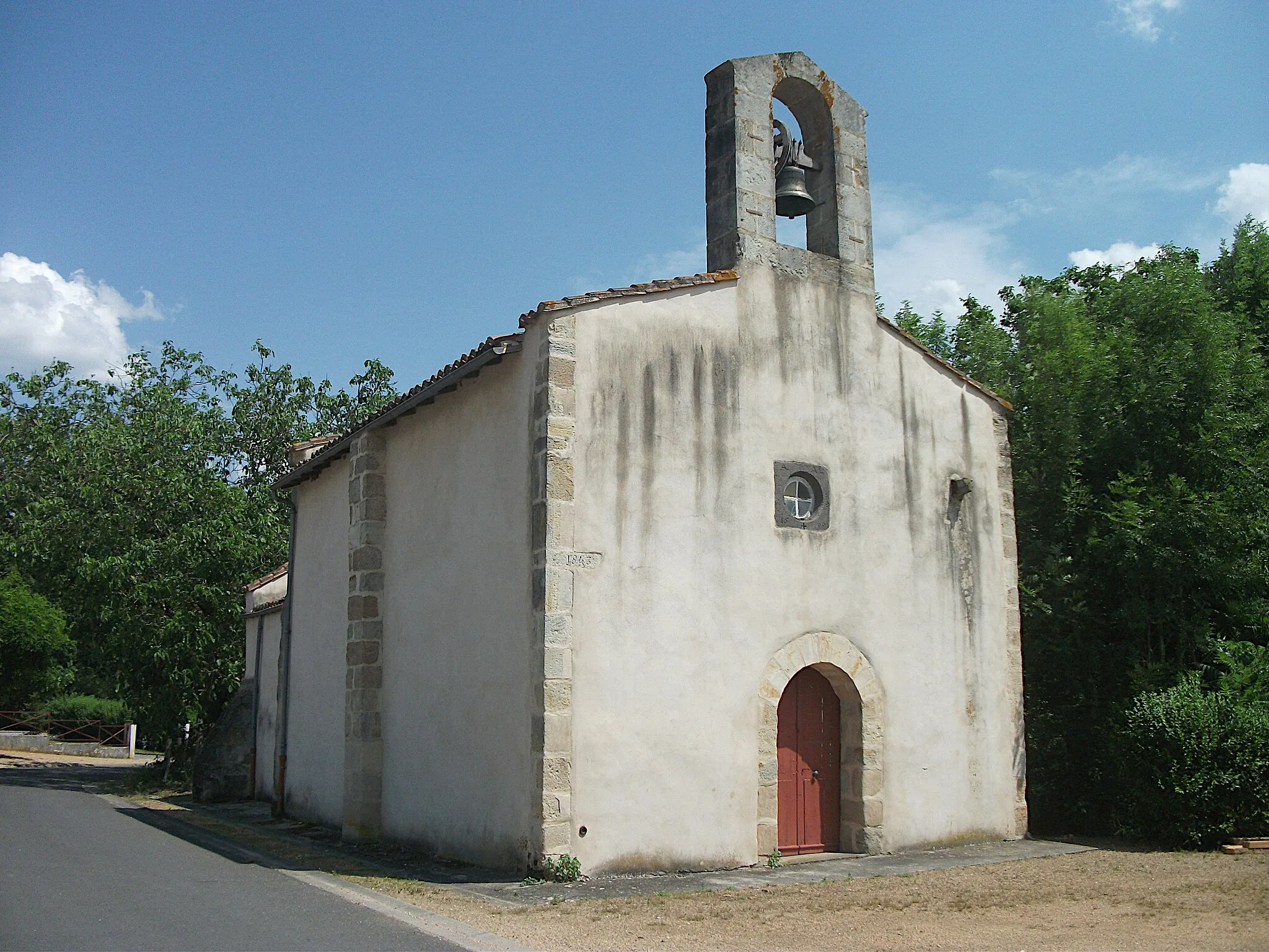 Photo showing: Church of Noalhat, Puy-de-Dôme, Auvergne-Rhône-Alpes, France. [18597]