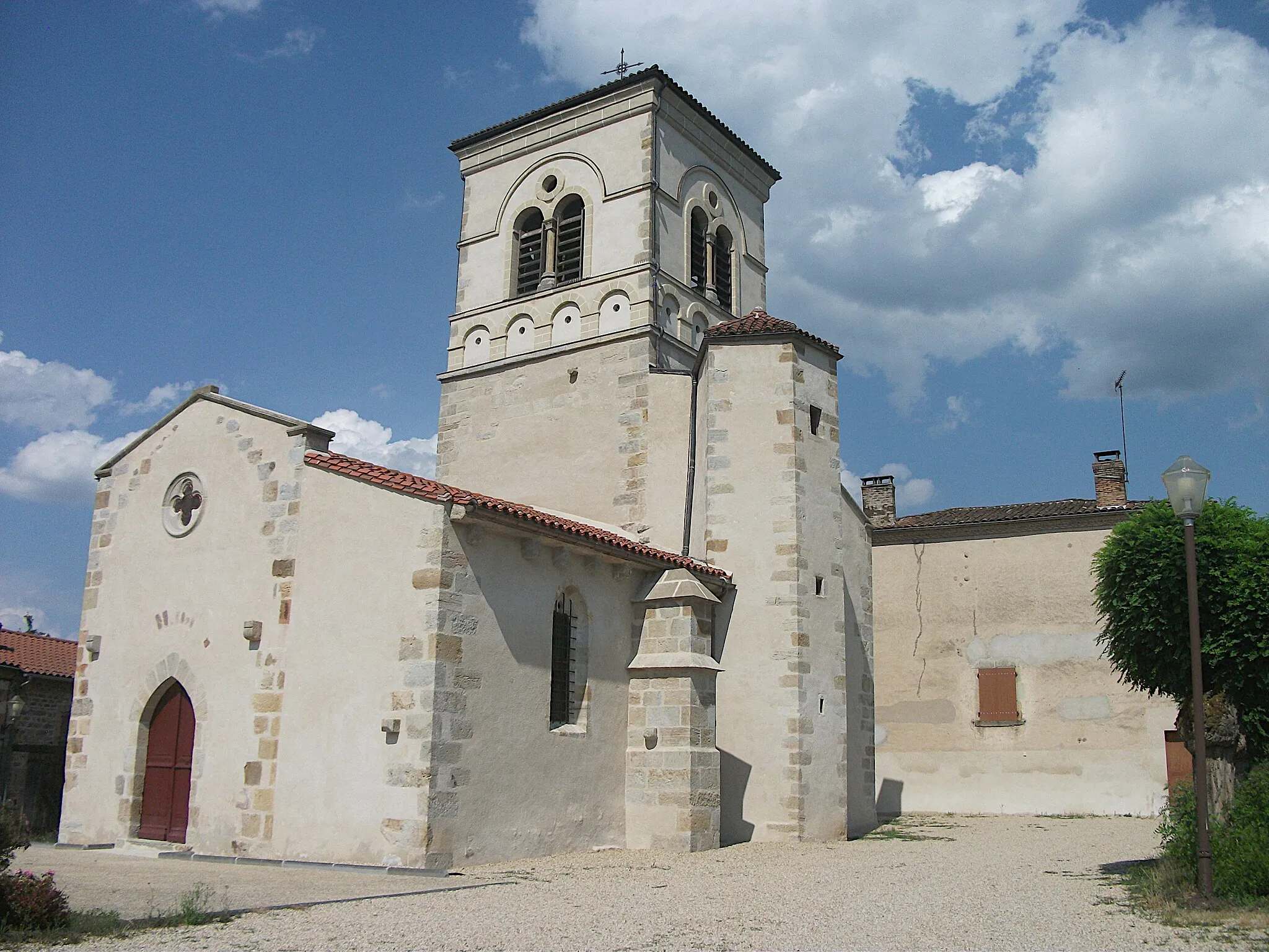 Photo showing: Church of Néronde-sur-Dore, Puy-de-Dôme, Auvergne-Rhône-Alpes, France. [18618]