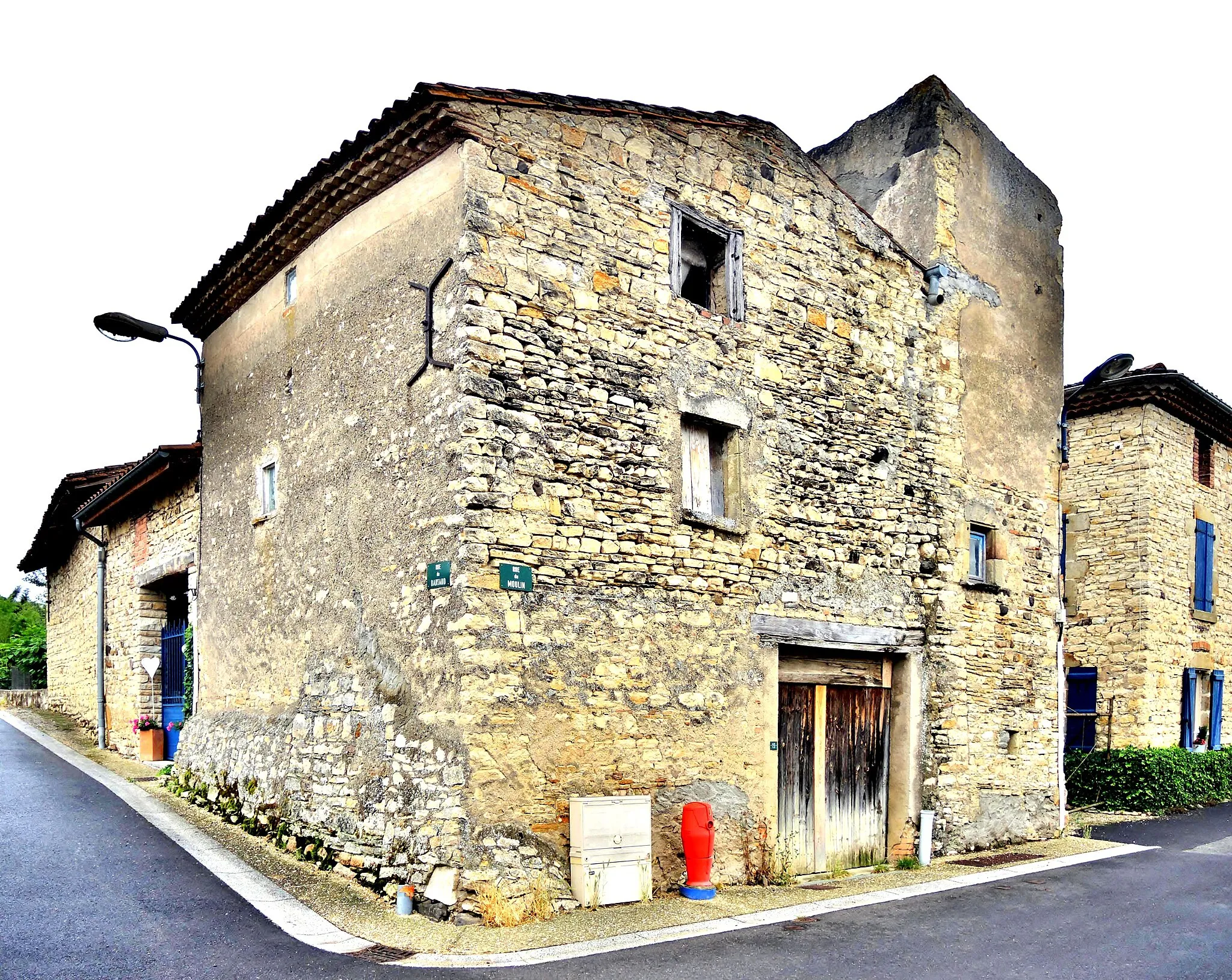 Photo showing: Maison ancienne, dans le village de Espirat. Puy-de-Dôme