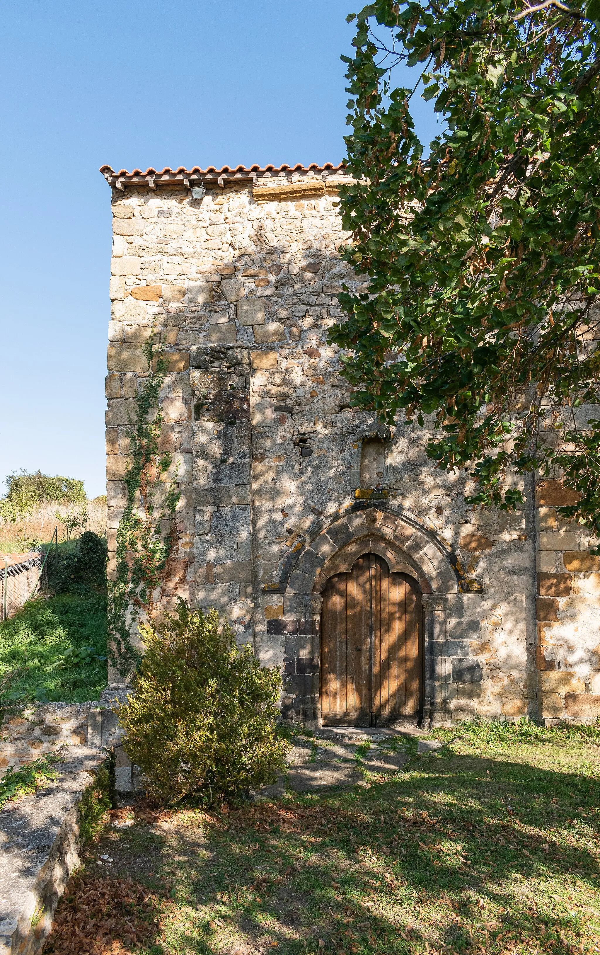 Photo showing: This building is inscrit au titre des monuments historiques de la France. It is indexed in the base Mérimée, a database of architectural heritage maintained by the French Ministry of Culture, under the reference PA00092239 .