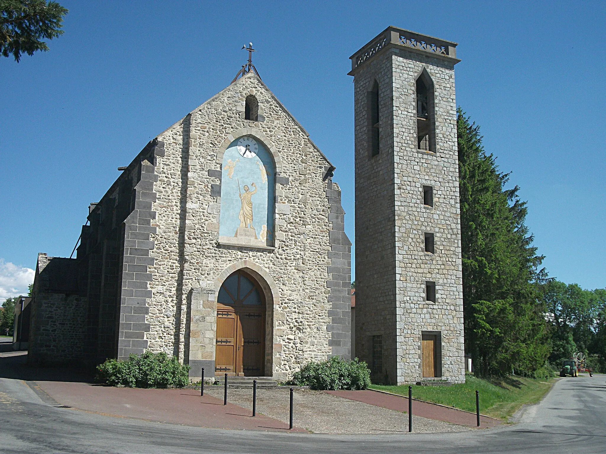 Photo showing: Church of Pouzol, Puy-de-Dôme, Auvergne-Rhône-Alpes, France. [18437]