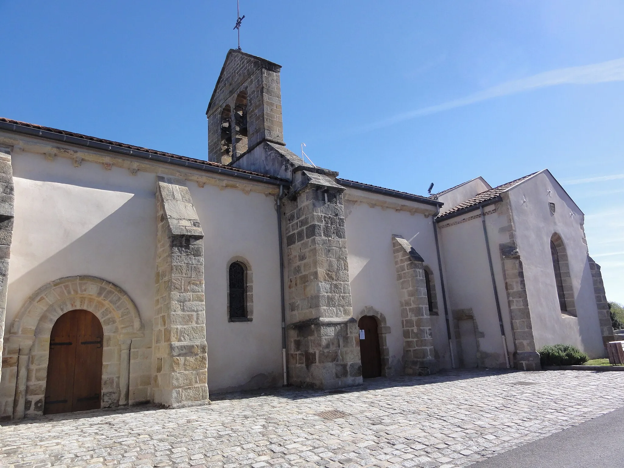 Photo showing: Saint-Maigner (Puy-de-Dôme) église