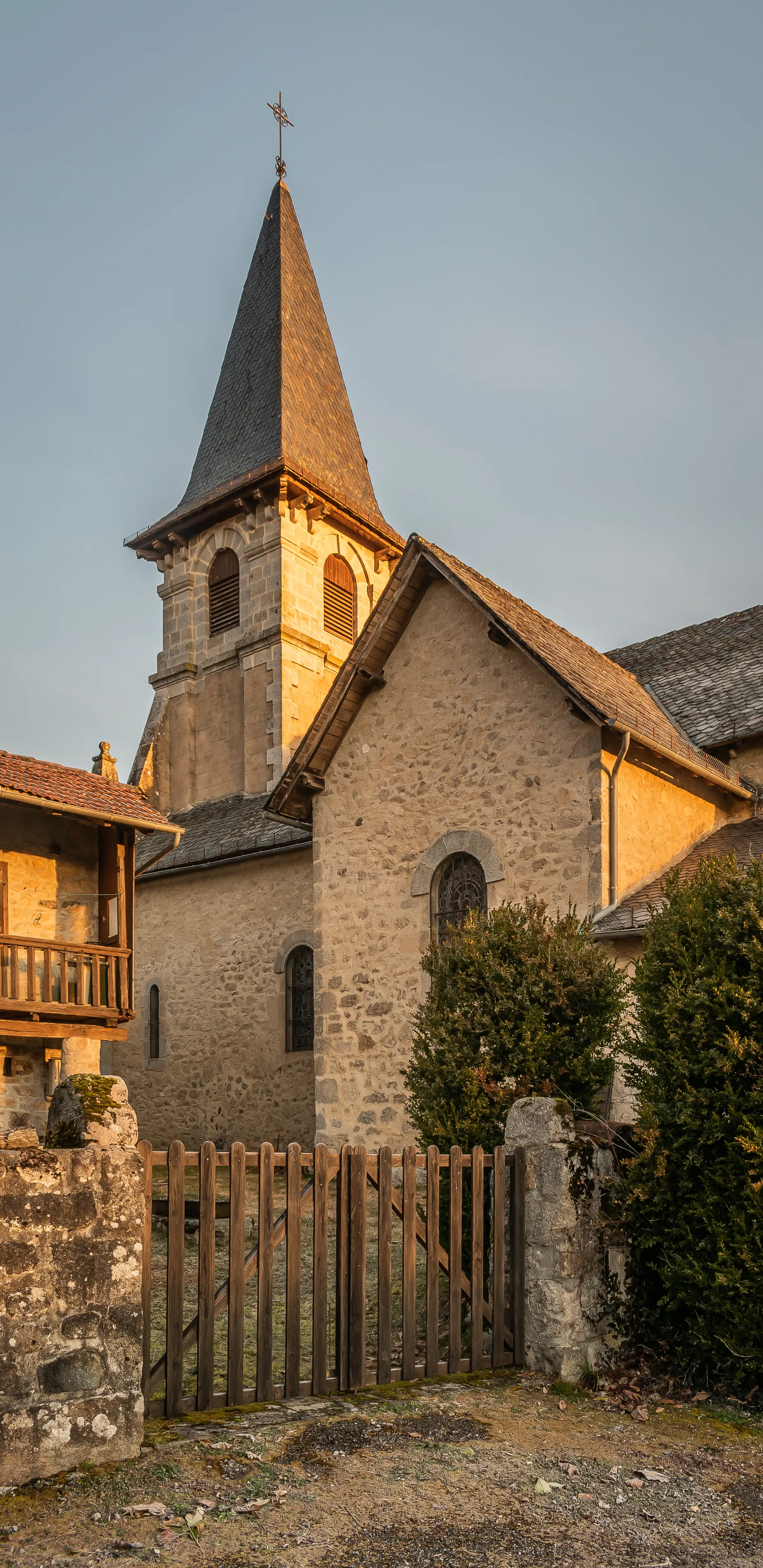 Photo showing: Saint Hilary church in Saint-Hilaire, Lot, France