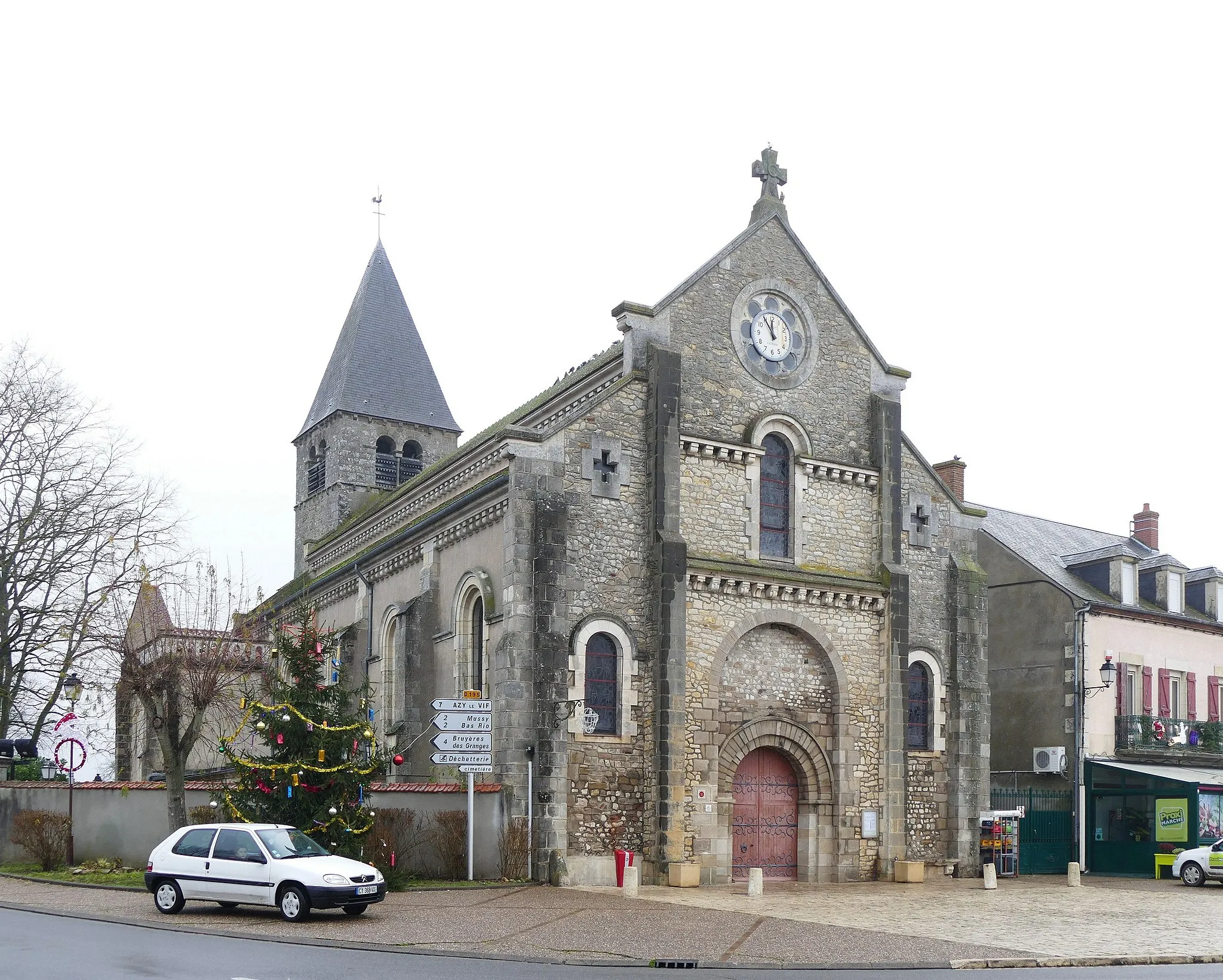 Photo showing: Saint-Martin's church in Chantenay-Saint-Imbert (Nièvre, Bourgogne, France).