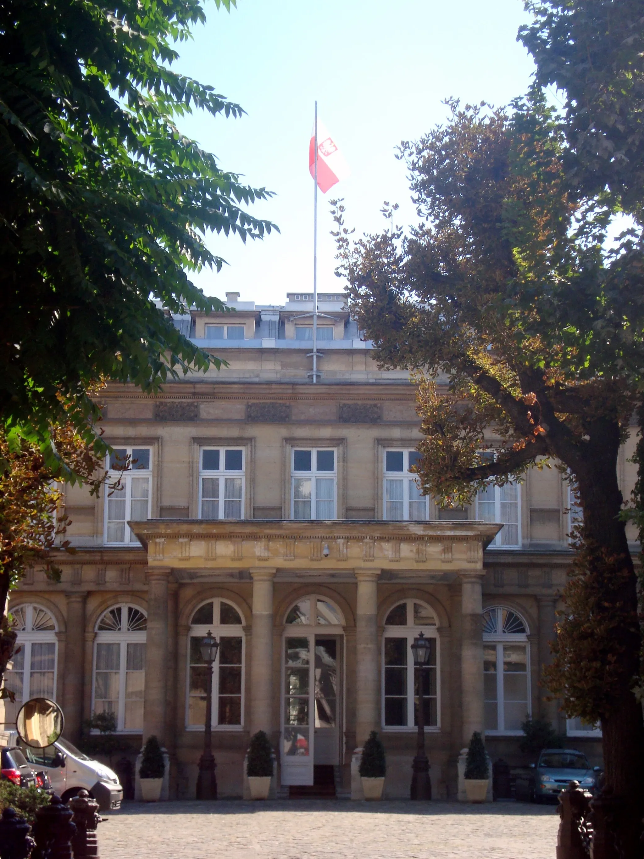 Photo showing: The Hôtel de Monaco (Polish Embassy) in Paris, France