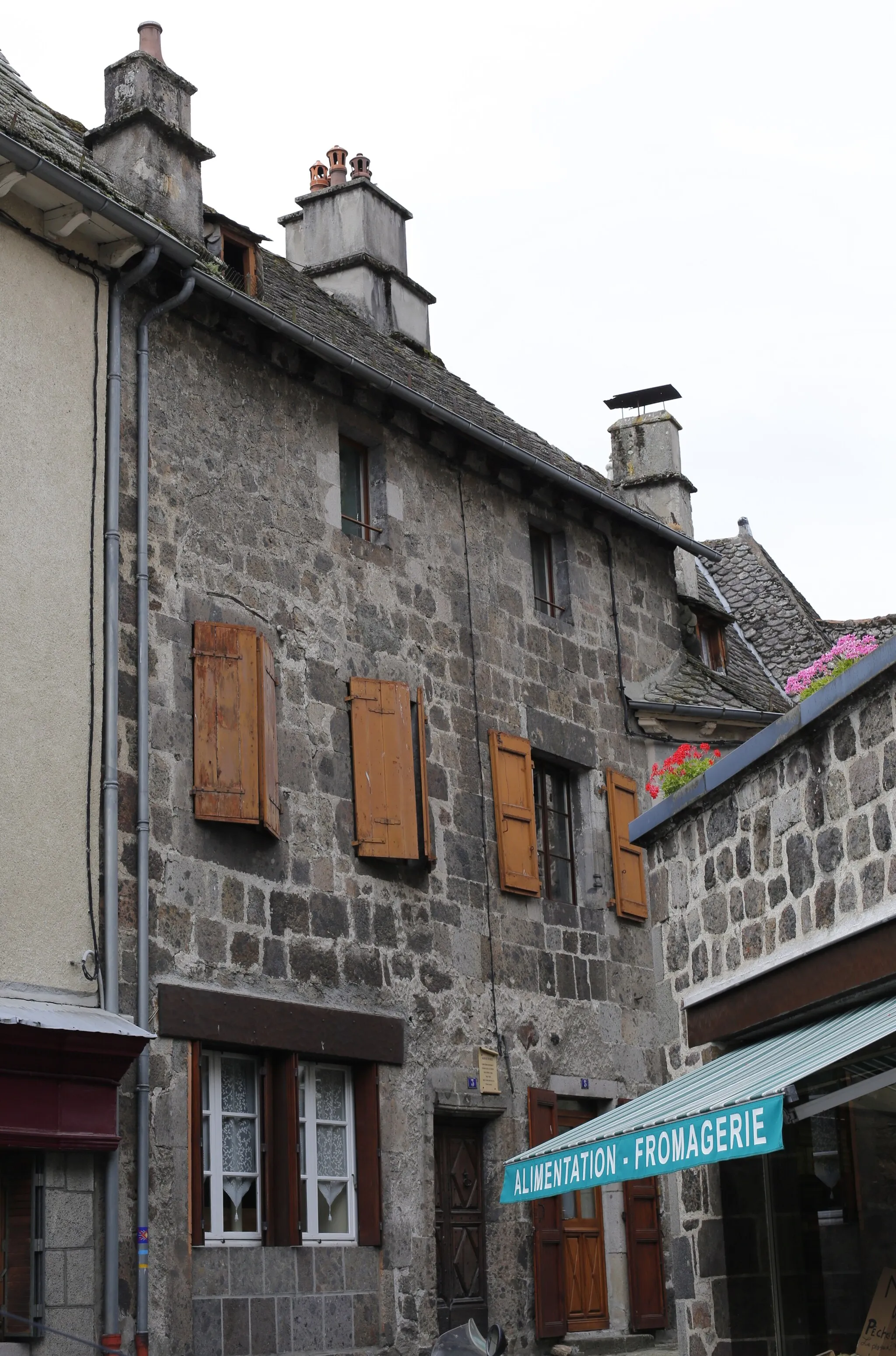 Photo showing: This building is indexed in the base Mérimée, a database of architectural heritage maintained by the French Ministry of Culture, under the reference PA00093716 .