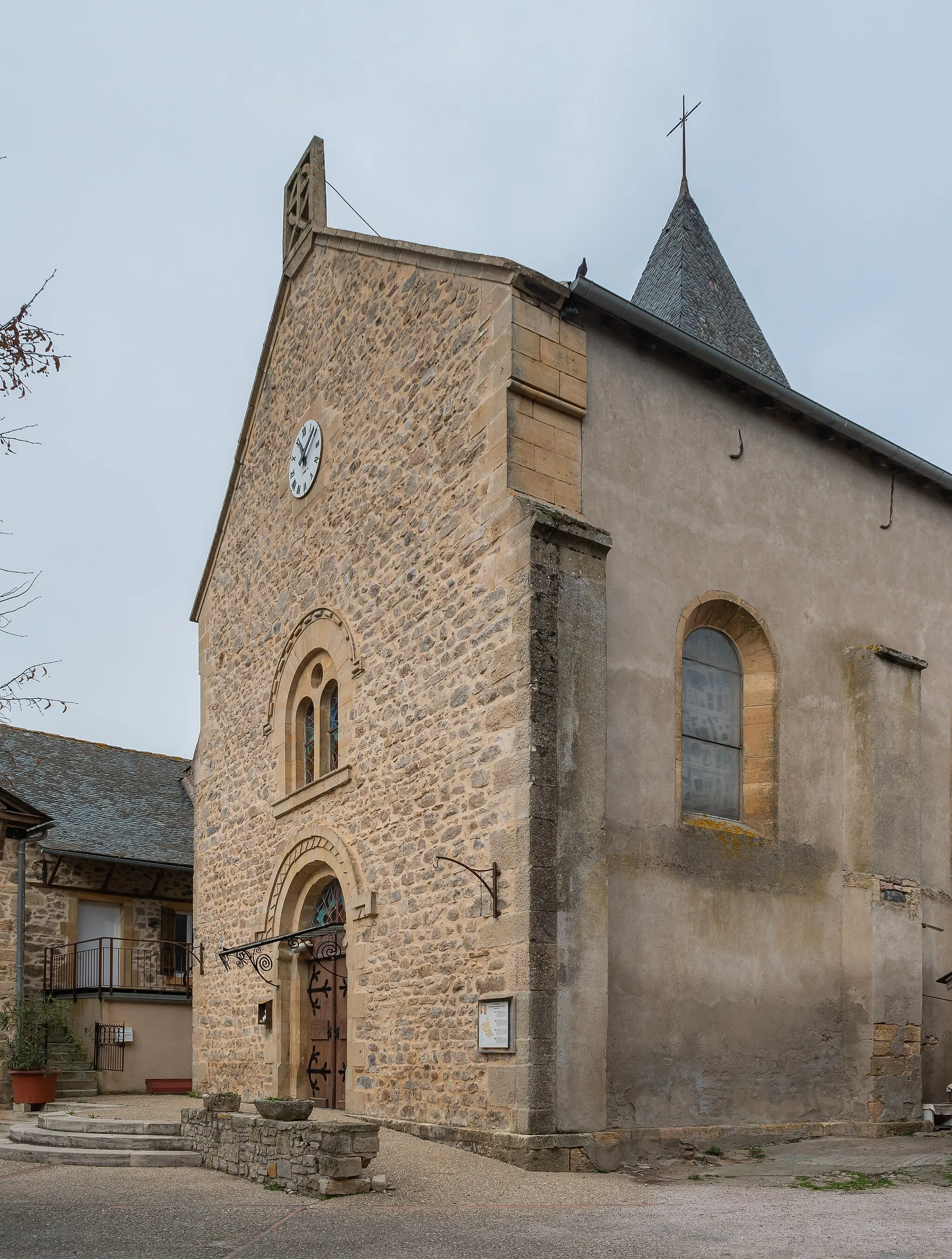 Photo showing: Our Lady church in Drulhe, Aveyron, France