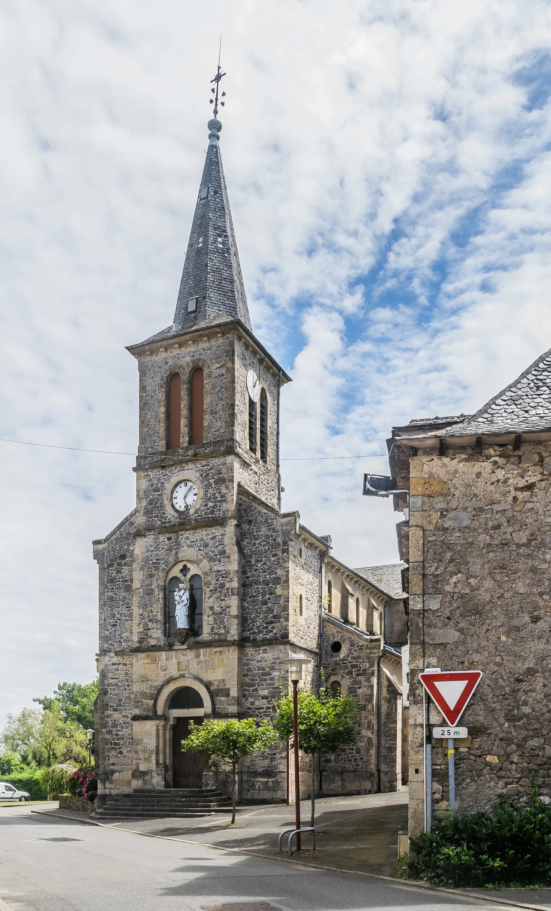 Photo showing: Church in Galgan, Aveyron, France