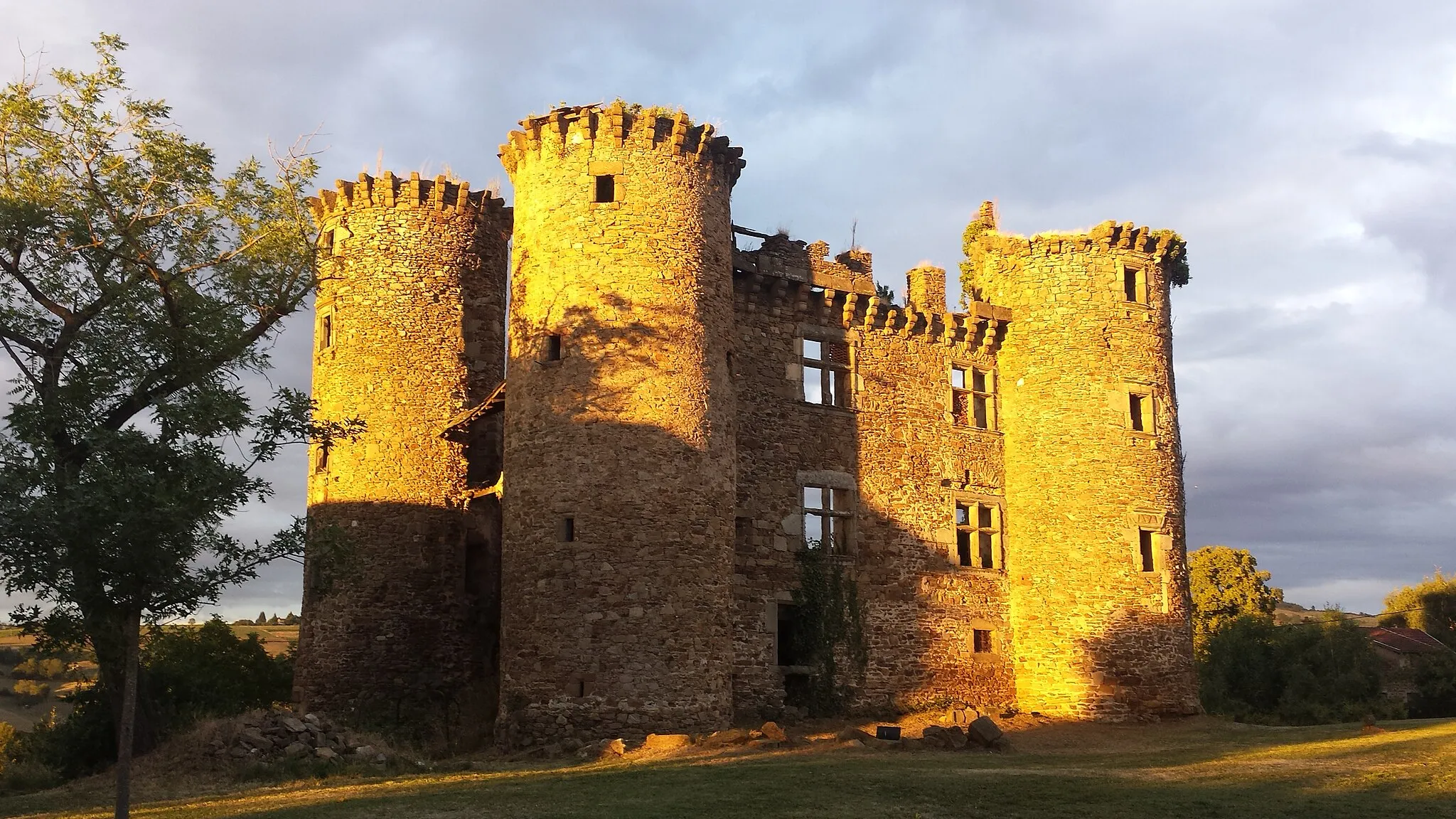 Photo showing: Subset at the Château de Pagax, Aveyron, France