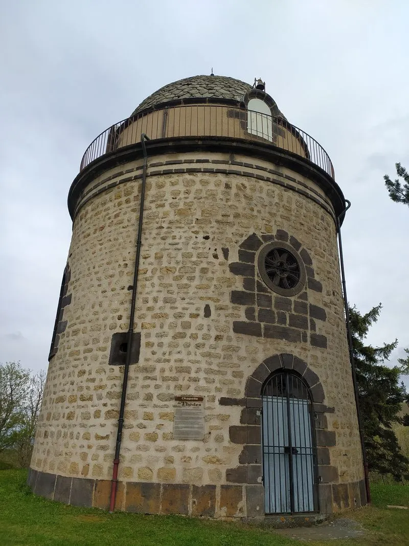 Photo showing: La chapelle de Thèdes (commune de Saint-Genès-Champanelle) que Benoît Gonod a fait construire