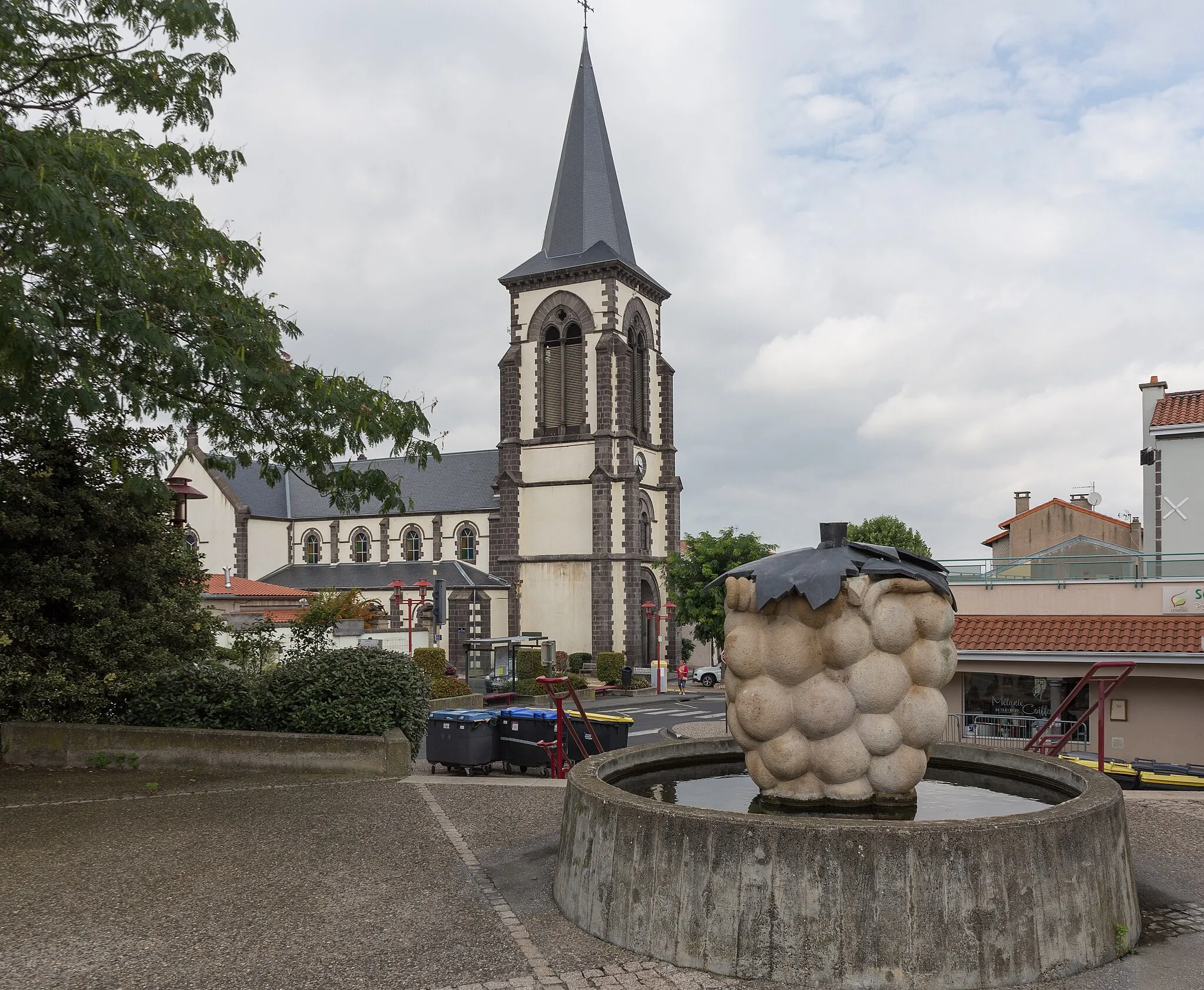Photo showing: Église de l'Invention-de-Saint-Étienne à Lempdes.