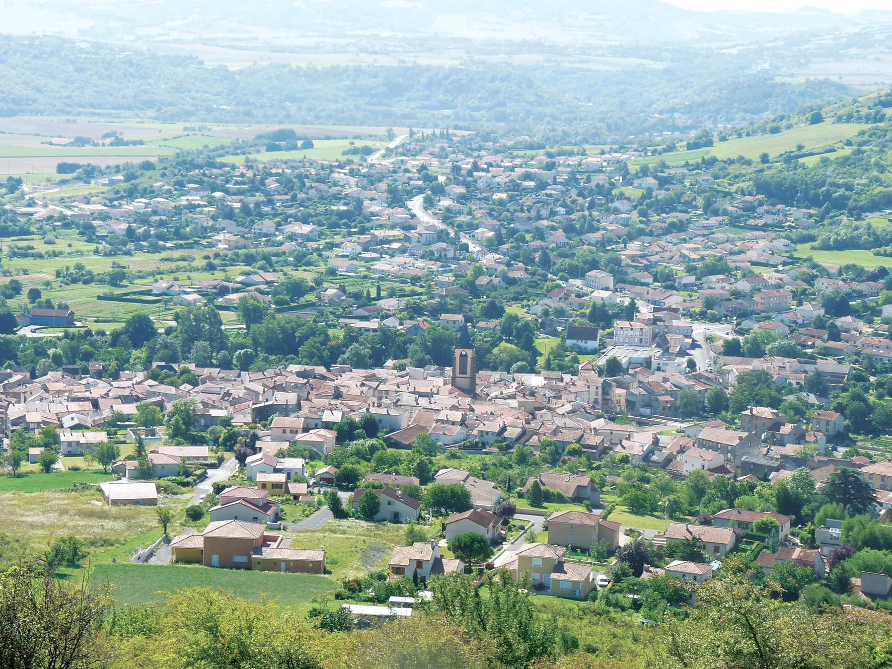 Photo showing: Vue aérienne des Martres-de-Veyre