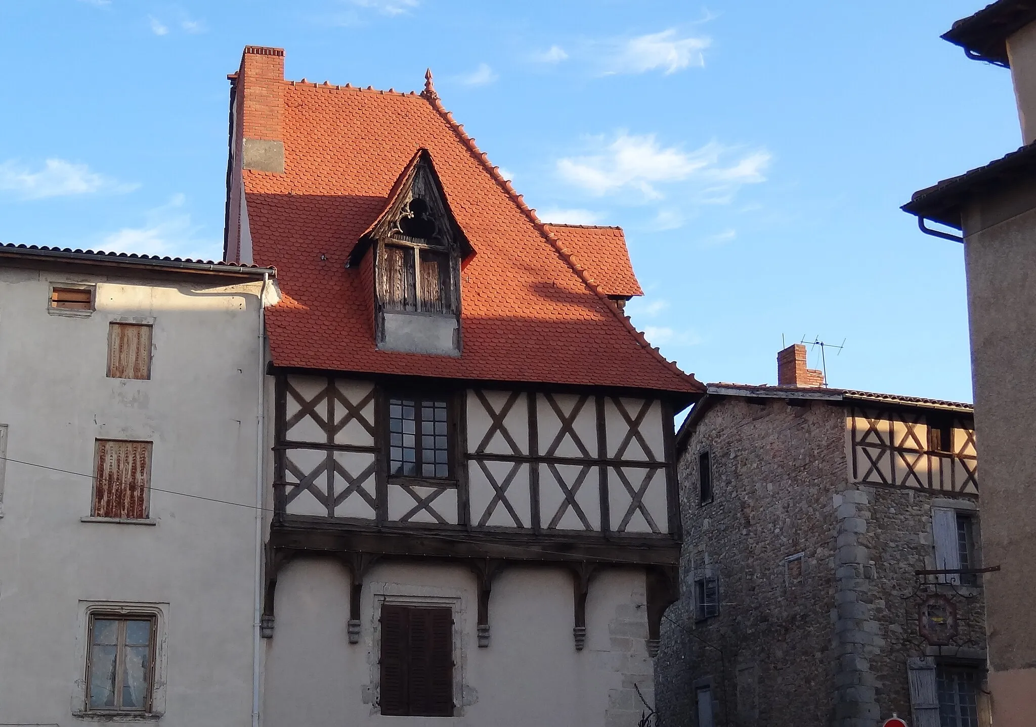 Photo showing: This building is indexed in the base Mérimée, a database of architectural heritage maintained by the French Ministry of Culture, under the reference PA00092096 .