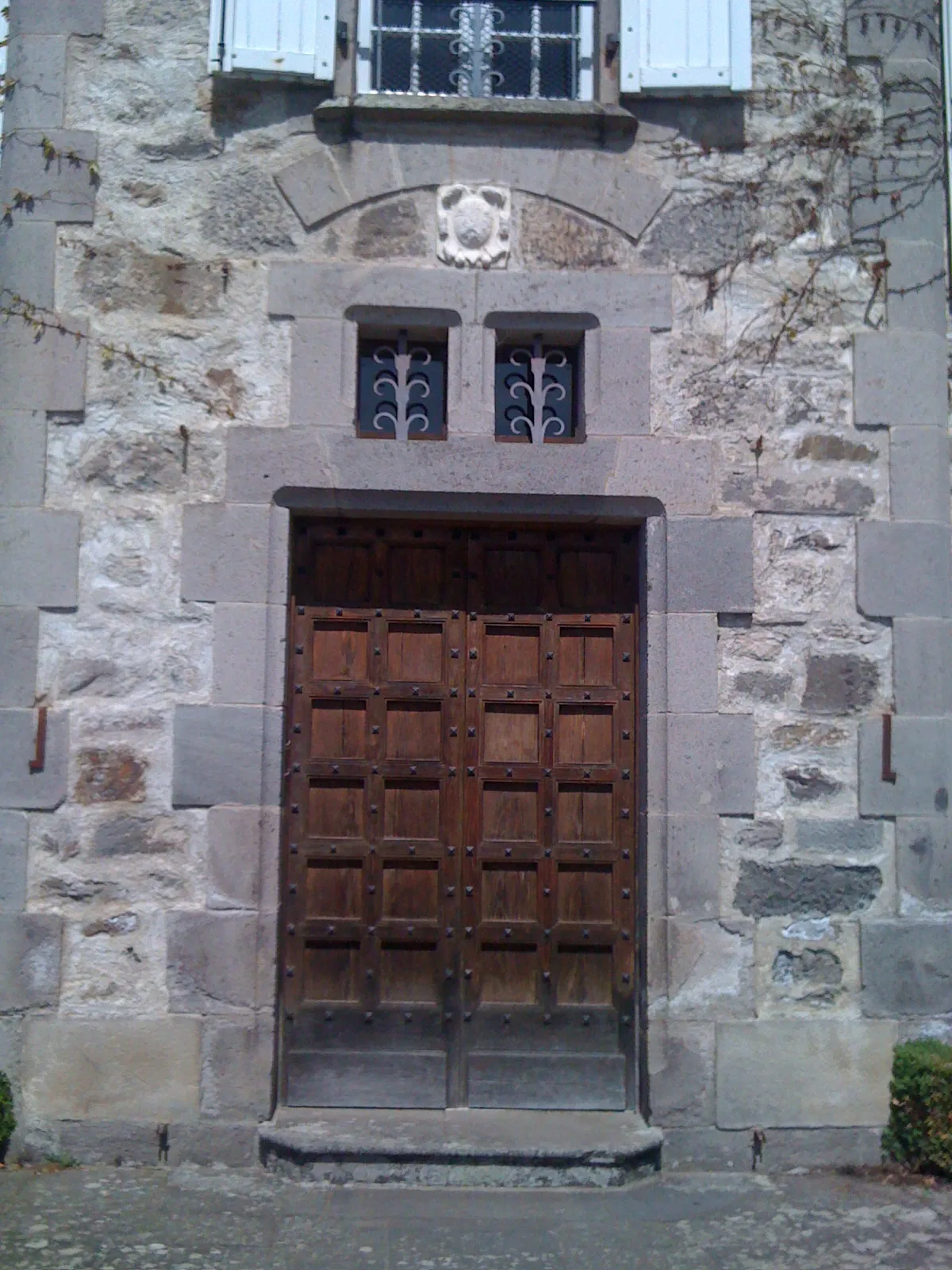 Photo showing: Porte du Château de Carbonat
