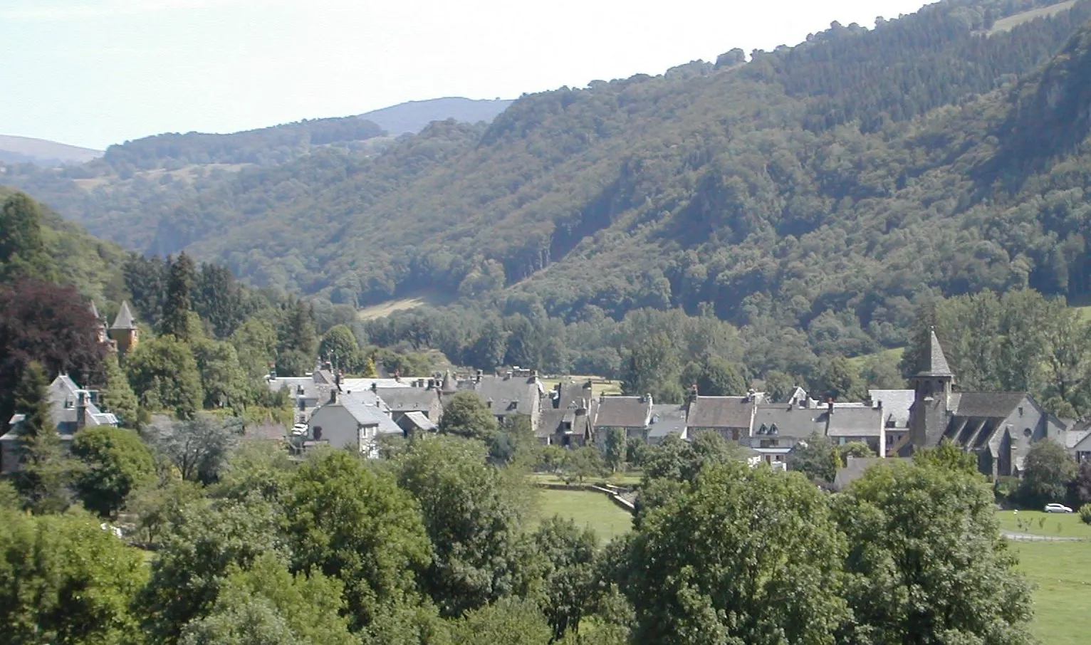 Photo showing: Le village de Fontanges, vue générale (Cantal, France)