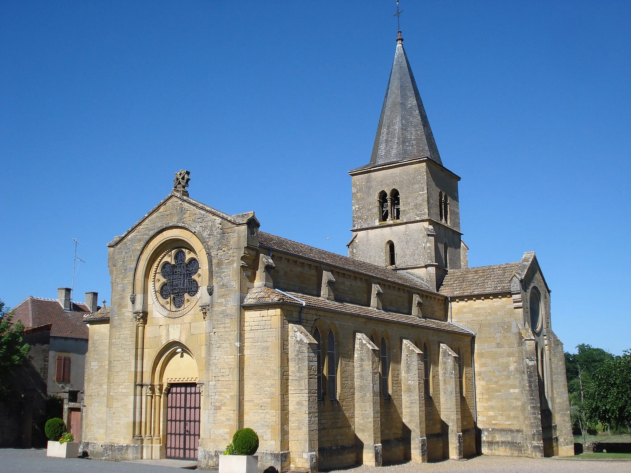 Photo showing: Saint-Vincent-Bragny, church St.Vincent at Saint-Vincent