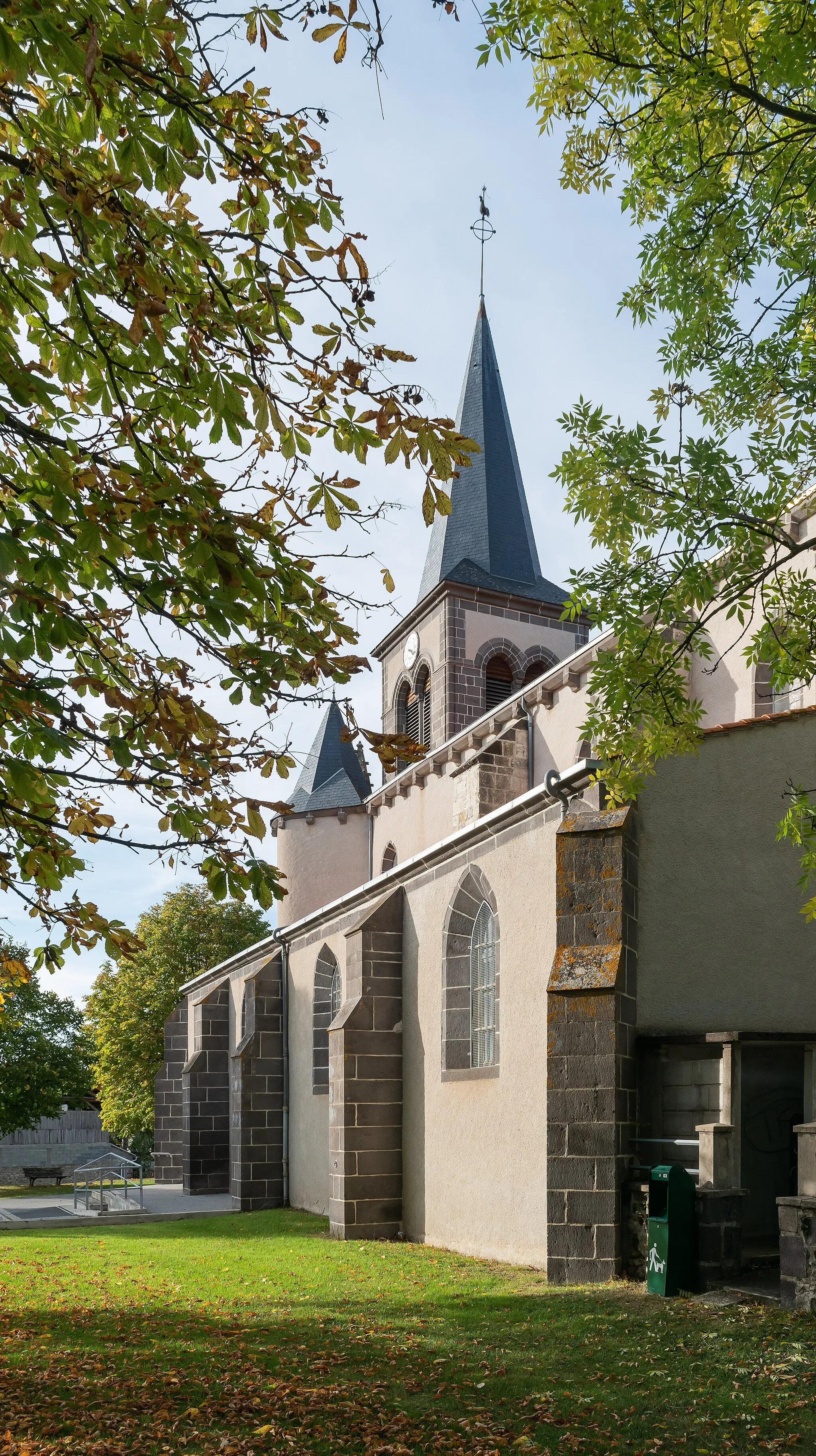 Photo showing: Translation of Saint Martin church in Saint-Ignat, Puy-de-Dôme, France