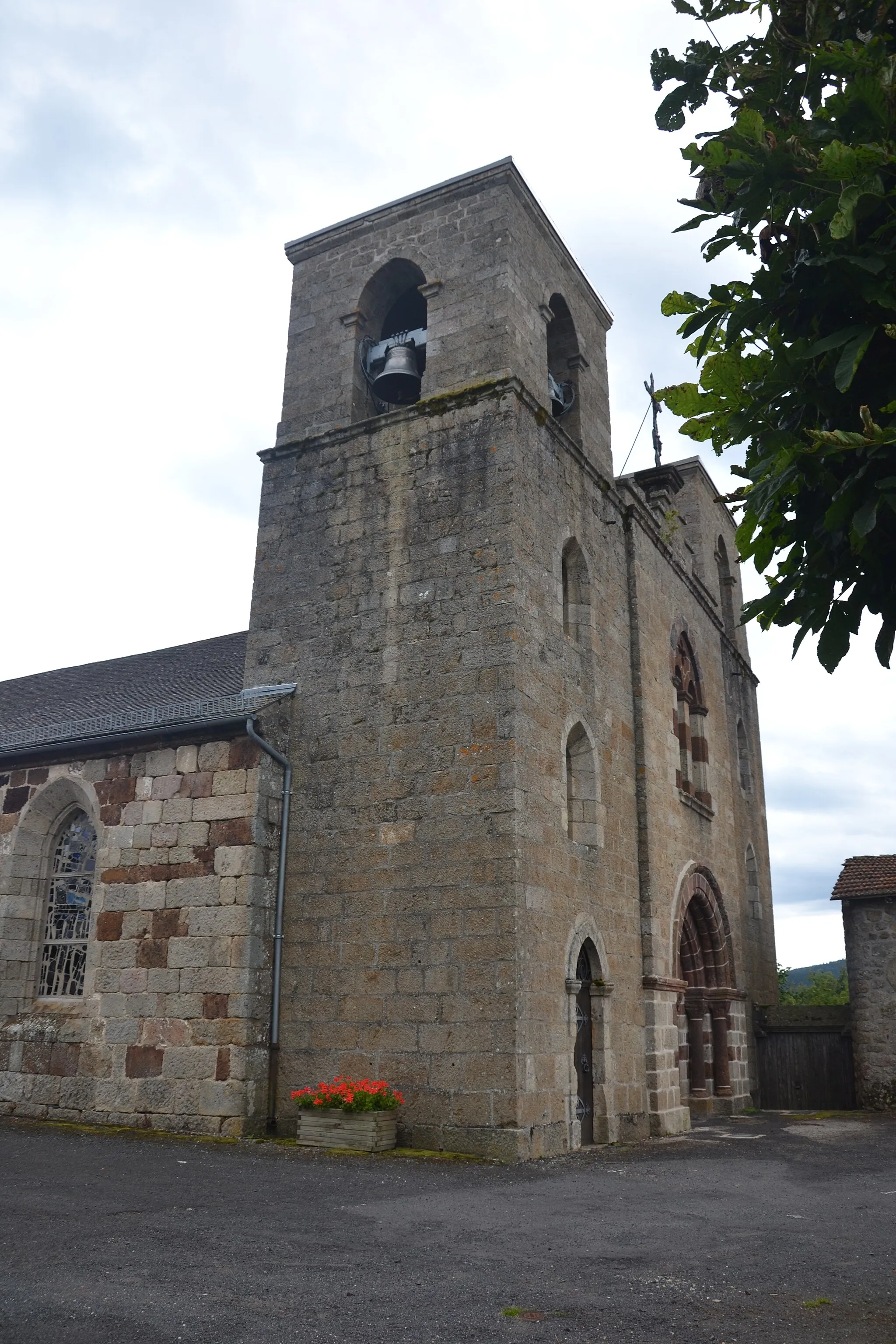 Photo showing: église Saint Victor d'Issarlès