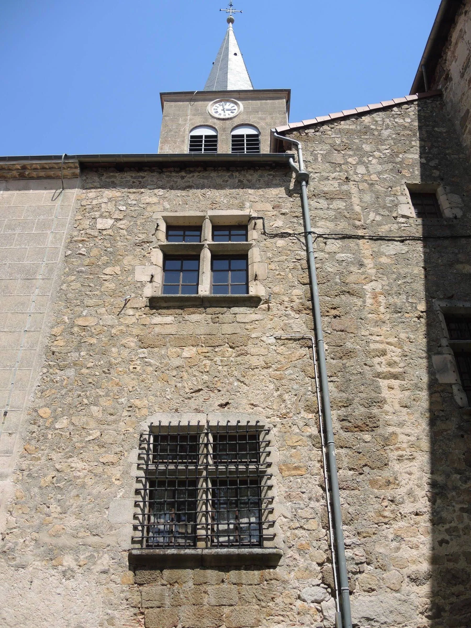 Photo showing: Satillieu château meneaux