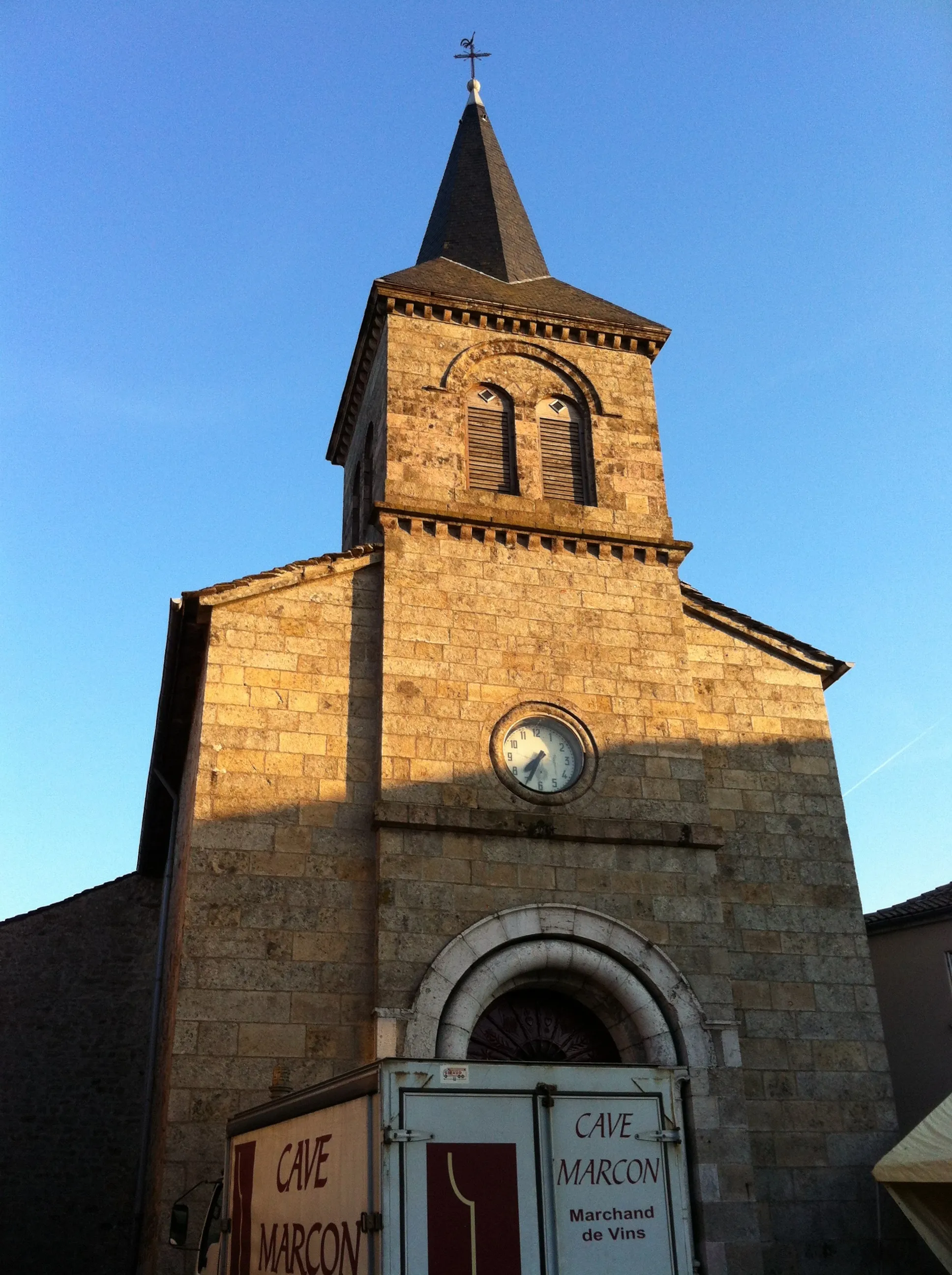 Photo showing: Church of Saint-Bonnet-le-Froid.