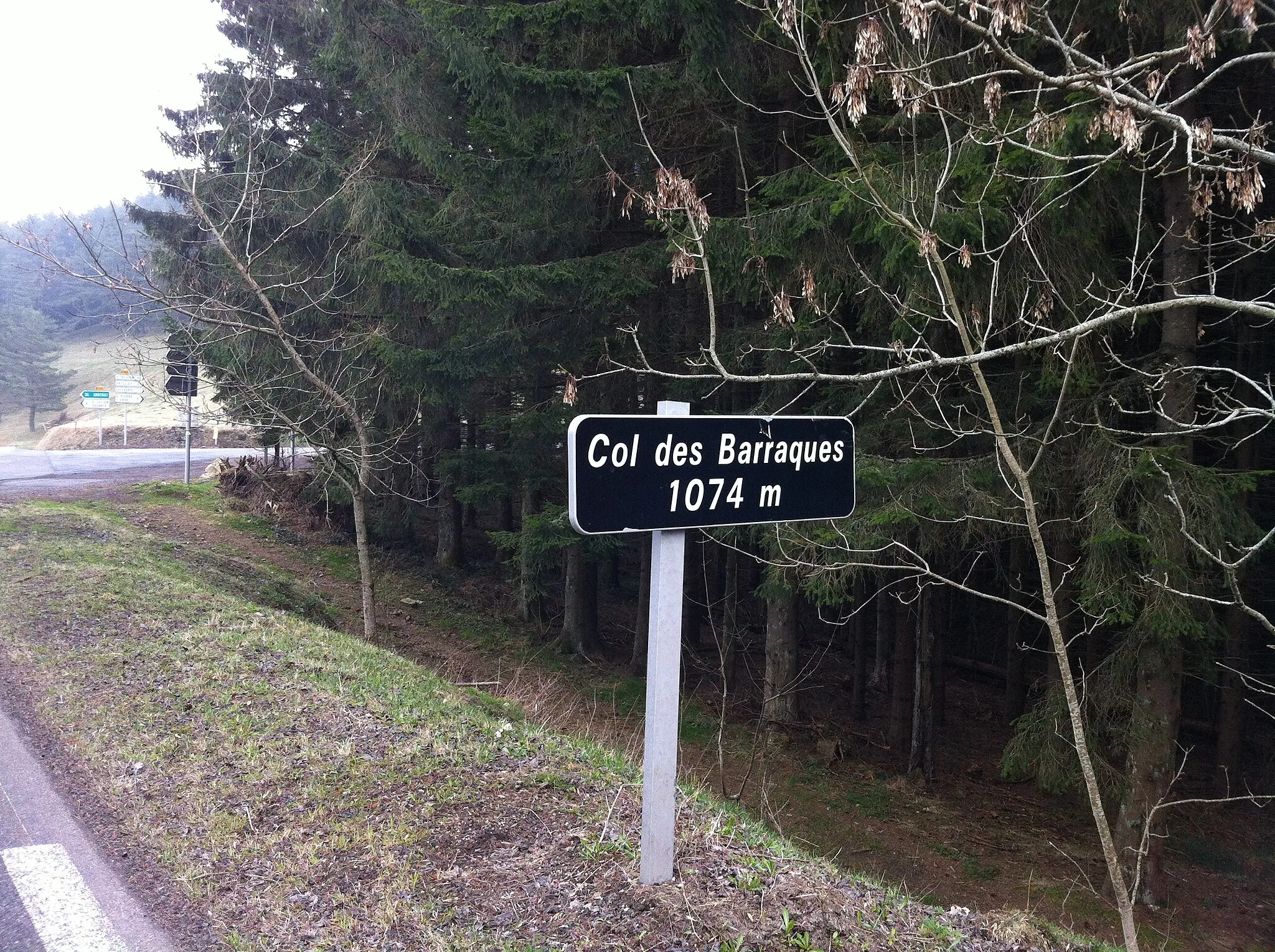 Photo showing: Sign indicating Col des Barraques.
