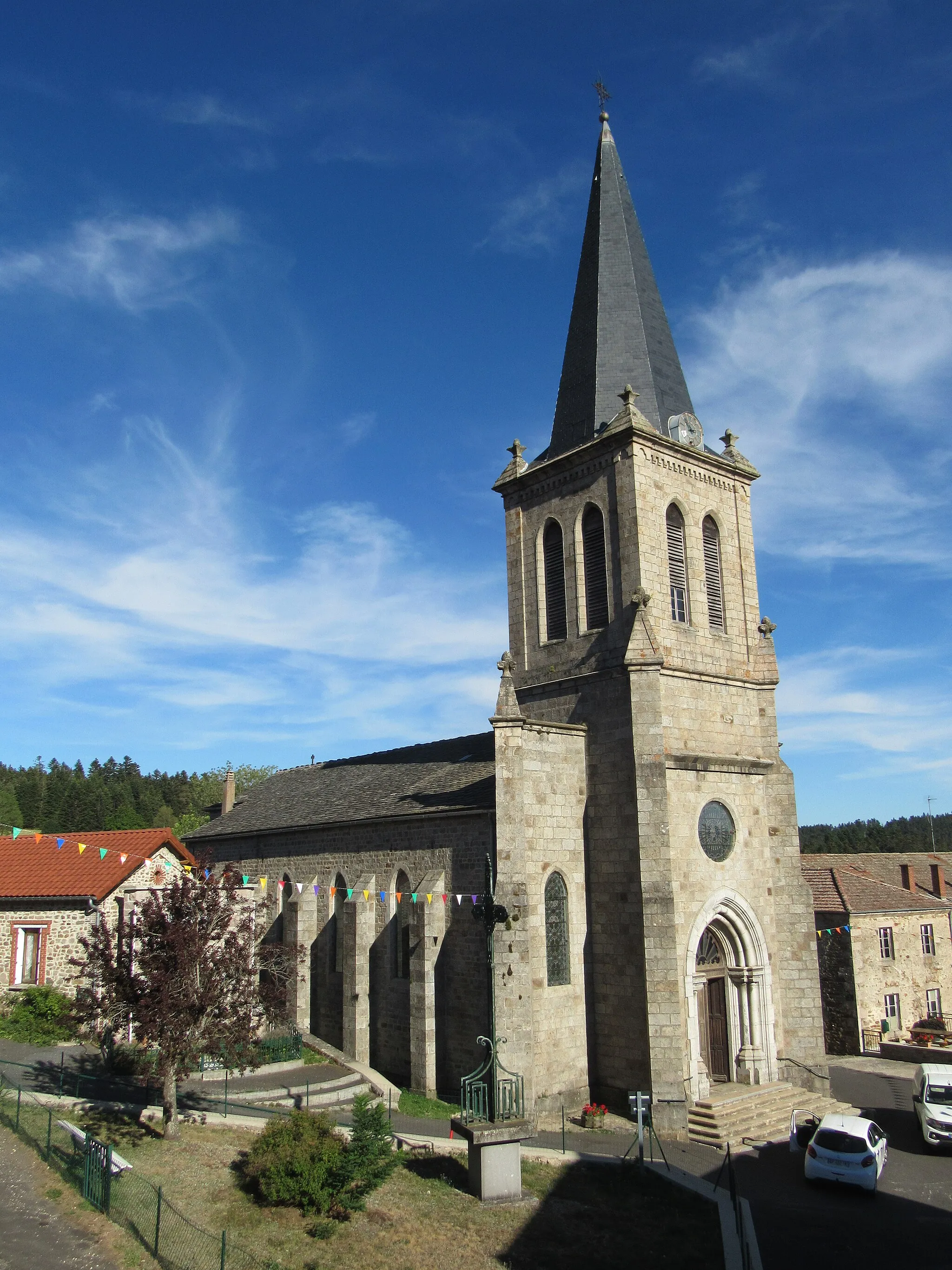 Photo showing: église Saint Julien