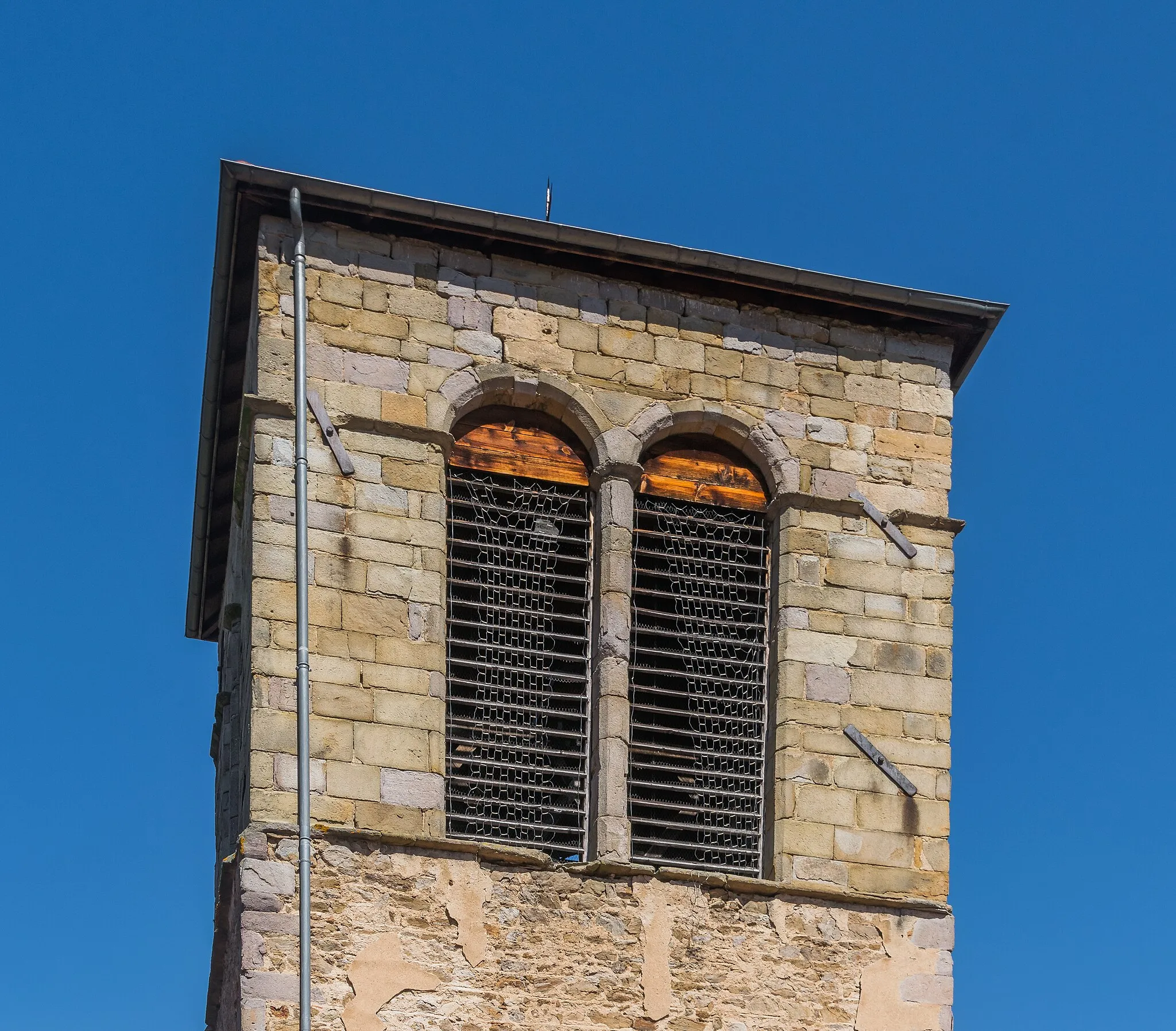 Photo showing: Bell tower of the church in Jumeaux, Puy-de-Dôme, France