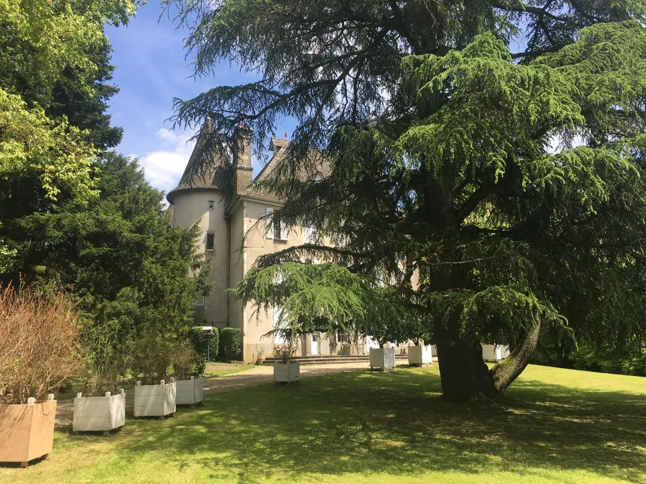 Photo showing: Château du Claux sur la comune de Naucelles dans le Cantal.