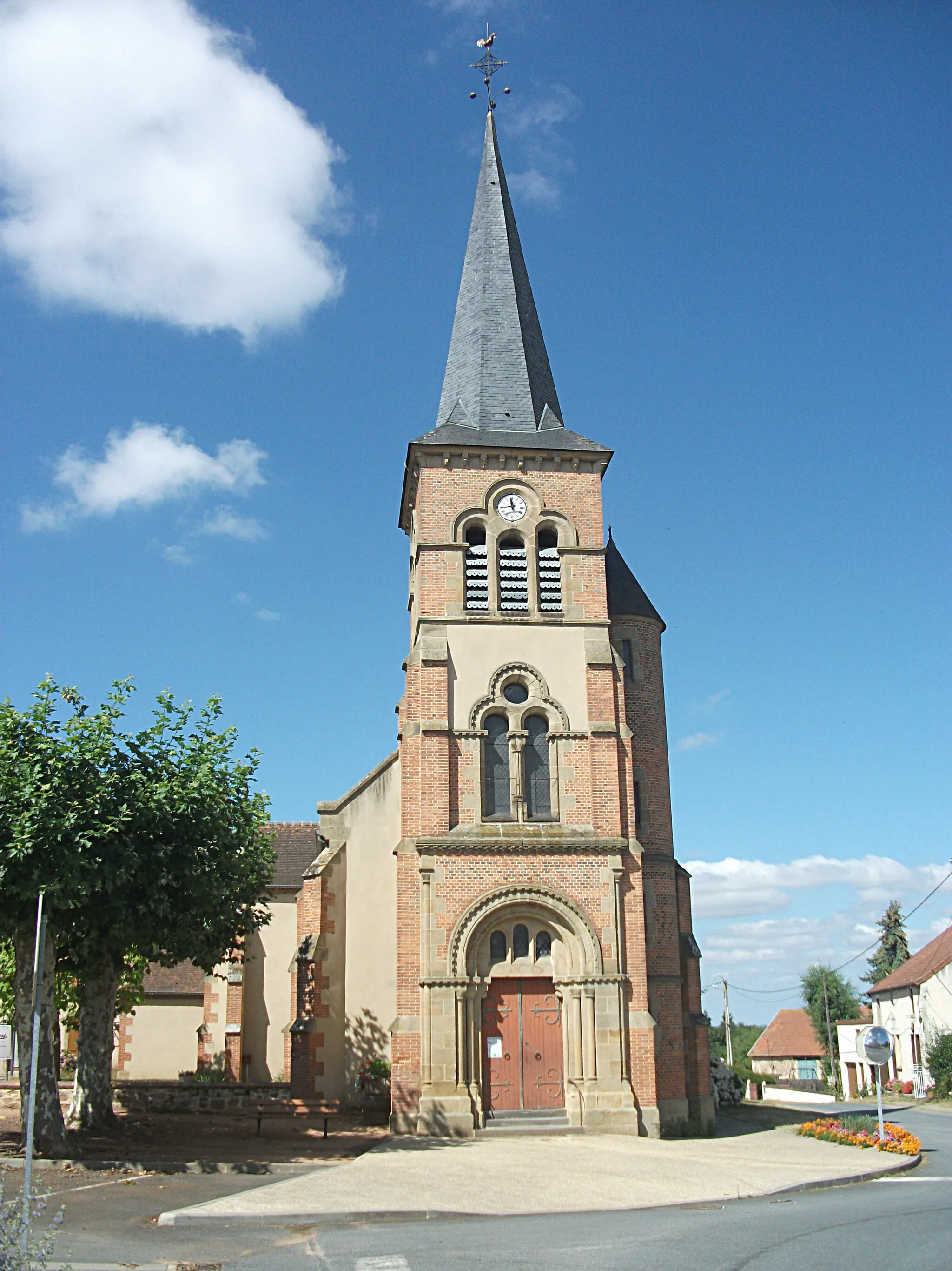 Photo showing: Church of Verneix, Allier, Auvergne-Rhône-Alpes, France. [16705]
