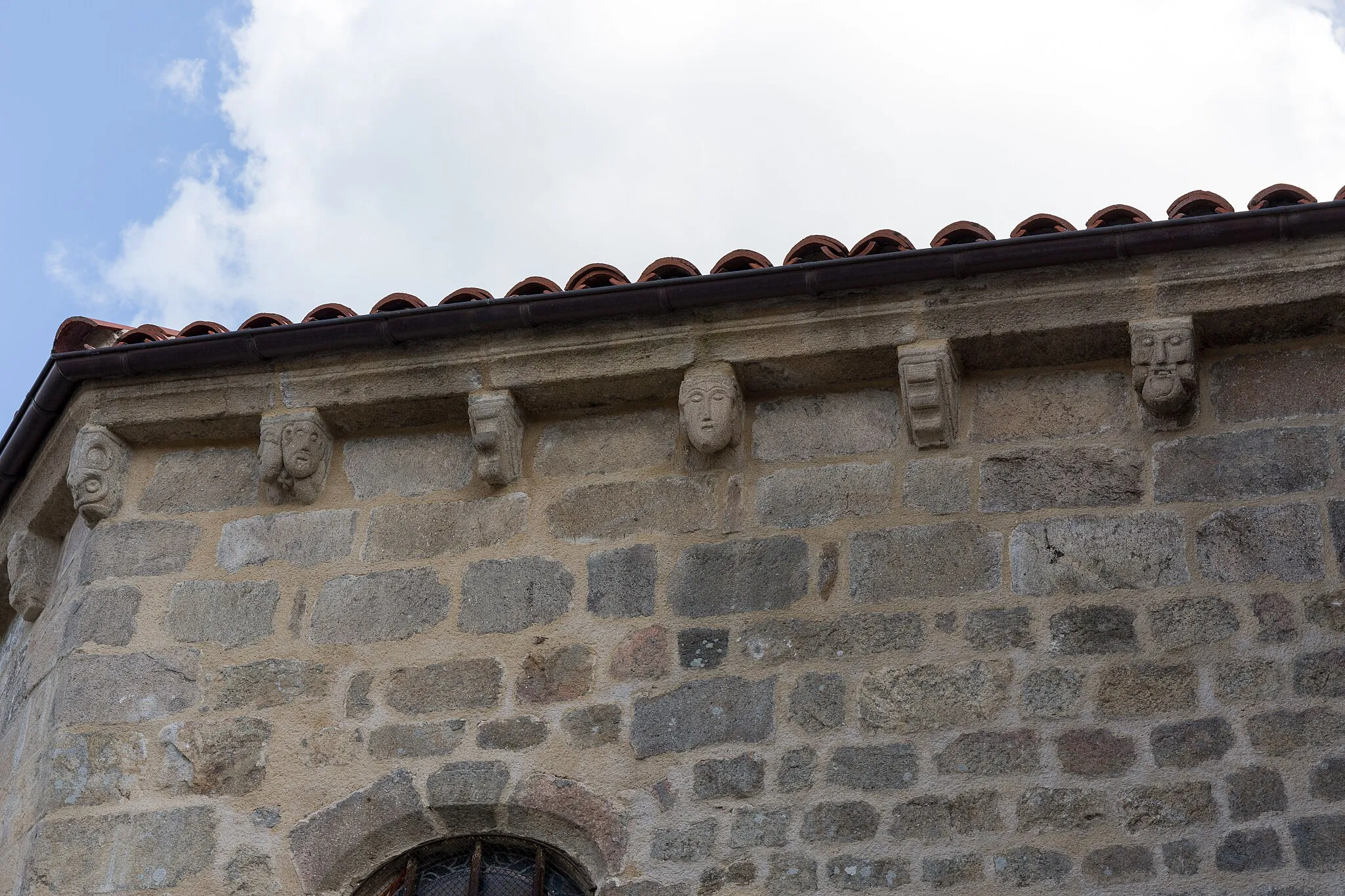 Photo showing: This building is inscrit au titre des monuments historiques de la France. It is indexed in the base Mérimée, a database of architectural heritage maintained by the French Ministry of Culture, under the reference PA00092654 .