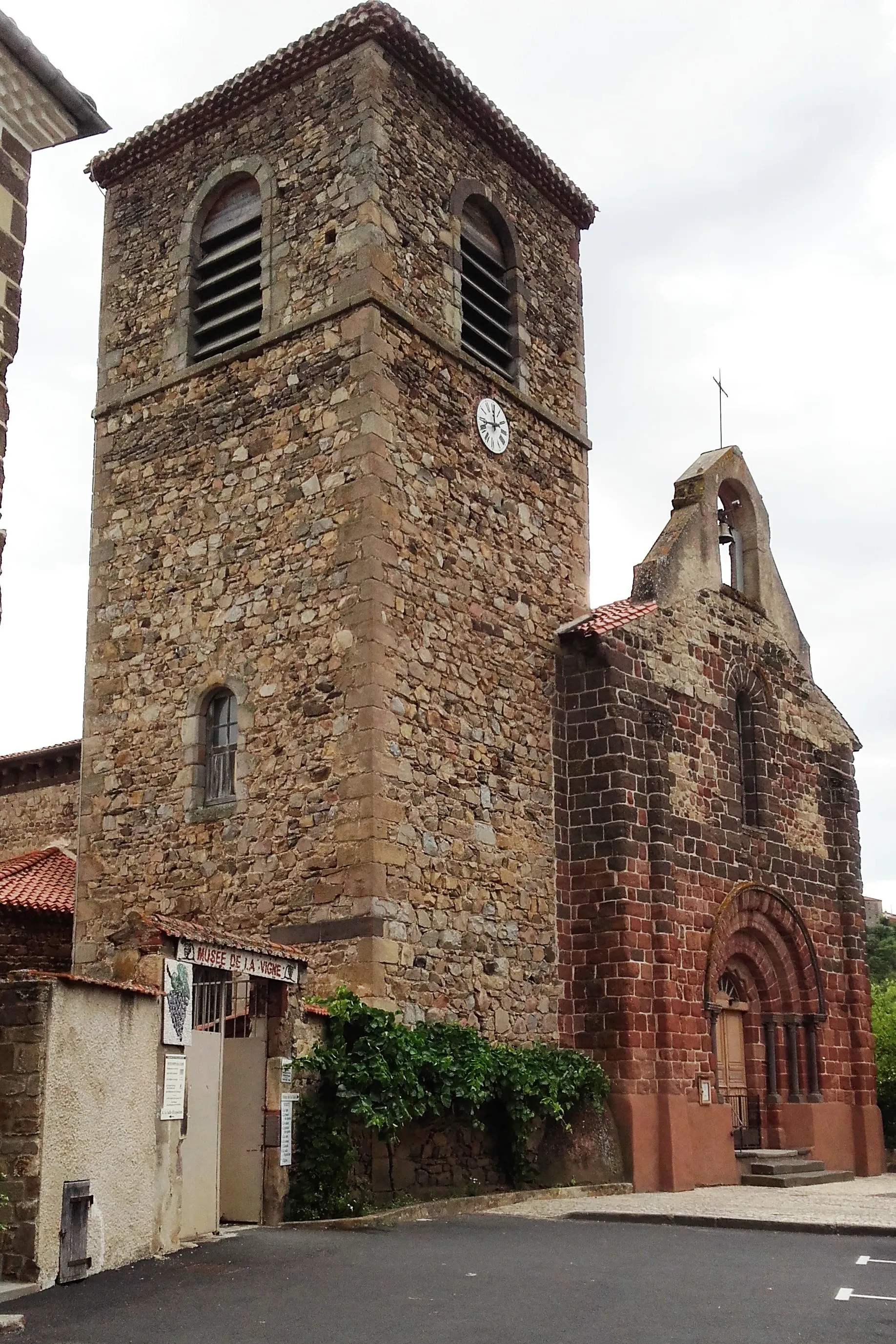 Photo showing: église Saint-Anne de Vieille-Brioude