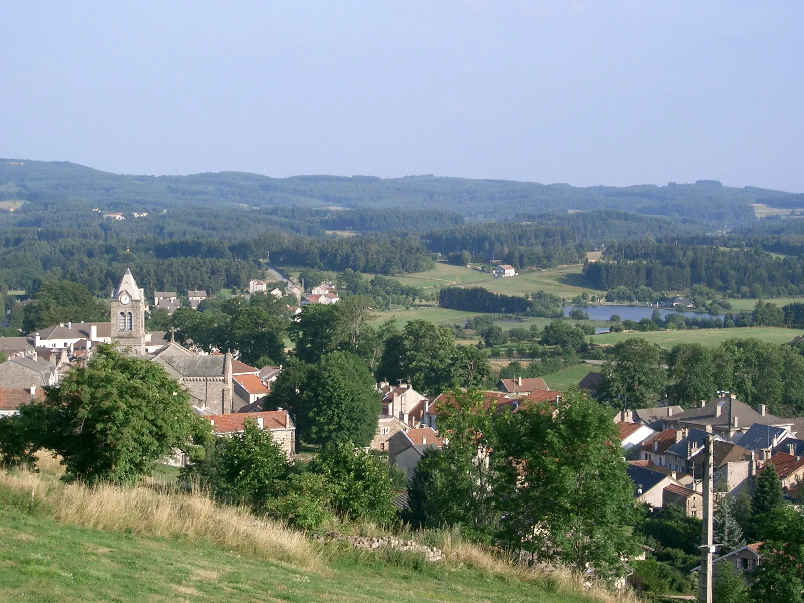 Photo showing: Saint Agrève depuis le mont Chiniac - Ardèche - France

self made PRA