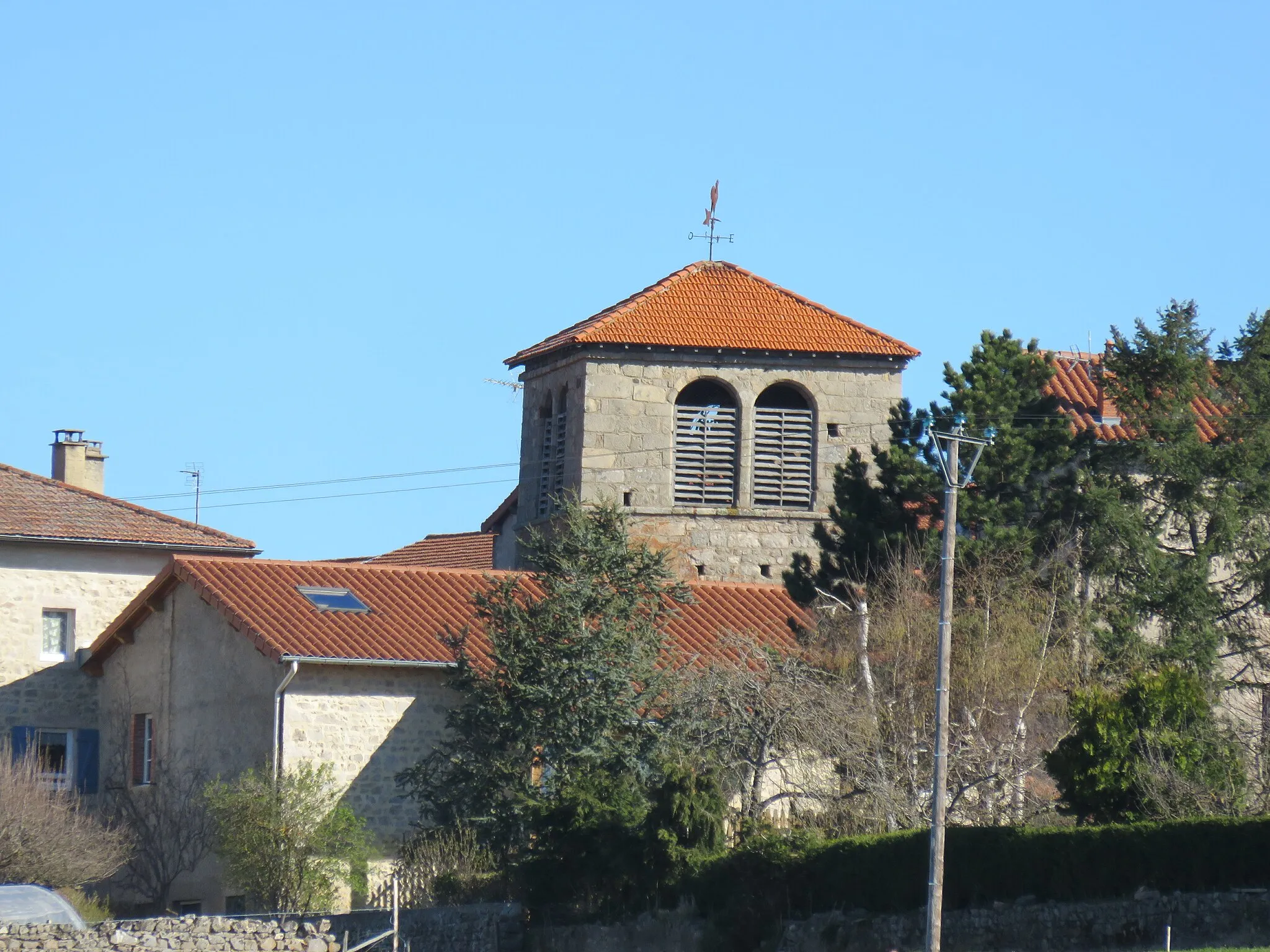 Photo showing: Clocher de l'église Saint-Pierre de Saint-Pierre-du-Champ, dans la Haute-Loire.