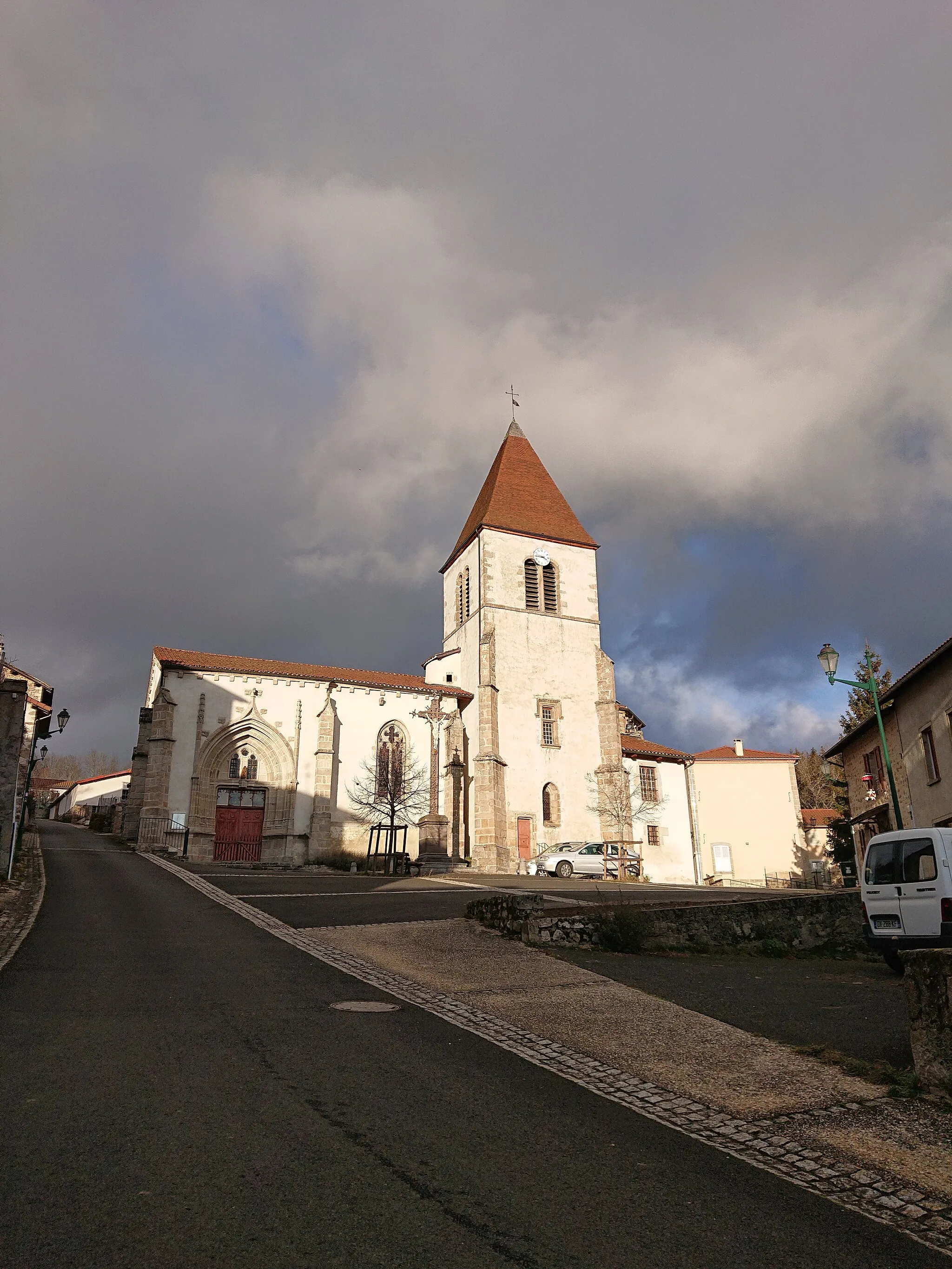 Photo showing: This building is indexed in the base Mérimée, a database of architectural heritage maintained by the French Ministry of Culture, under the reference PA00092344 .