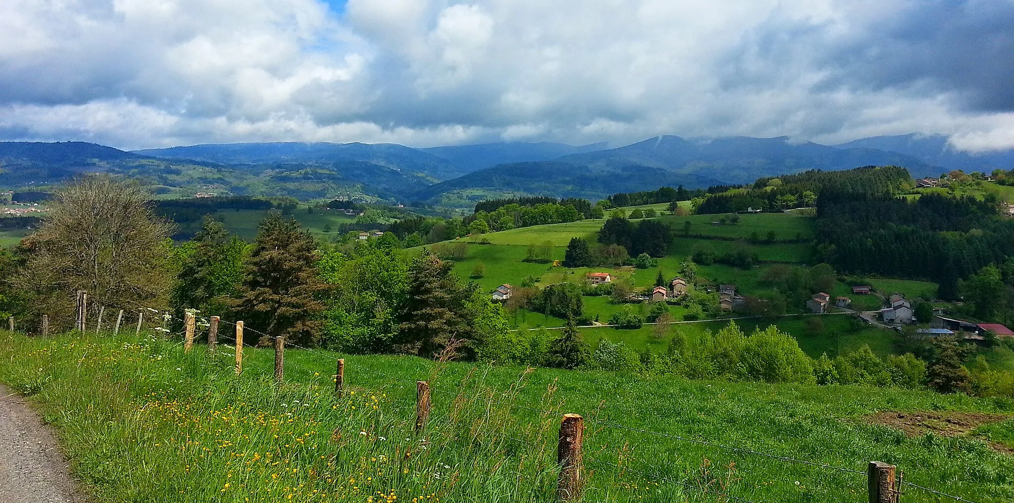 Photo showing: Vers La Chapelle Agnon