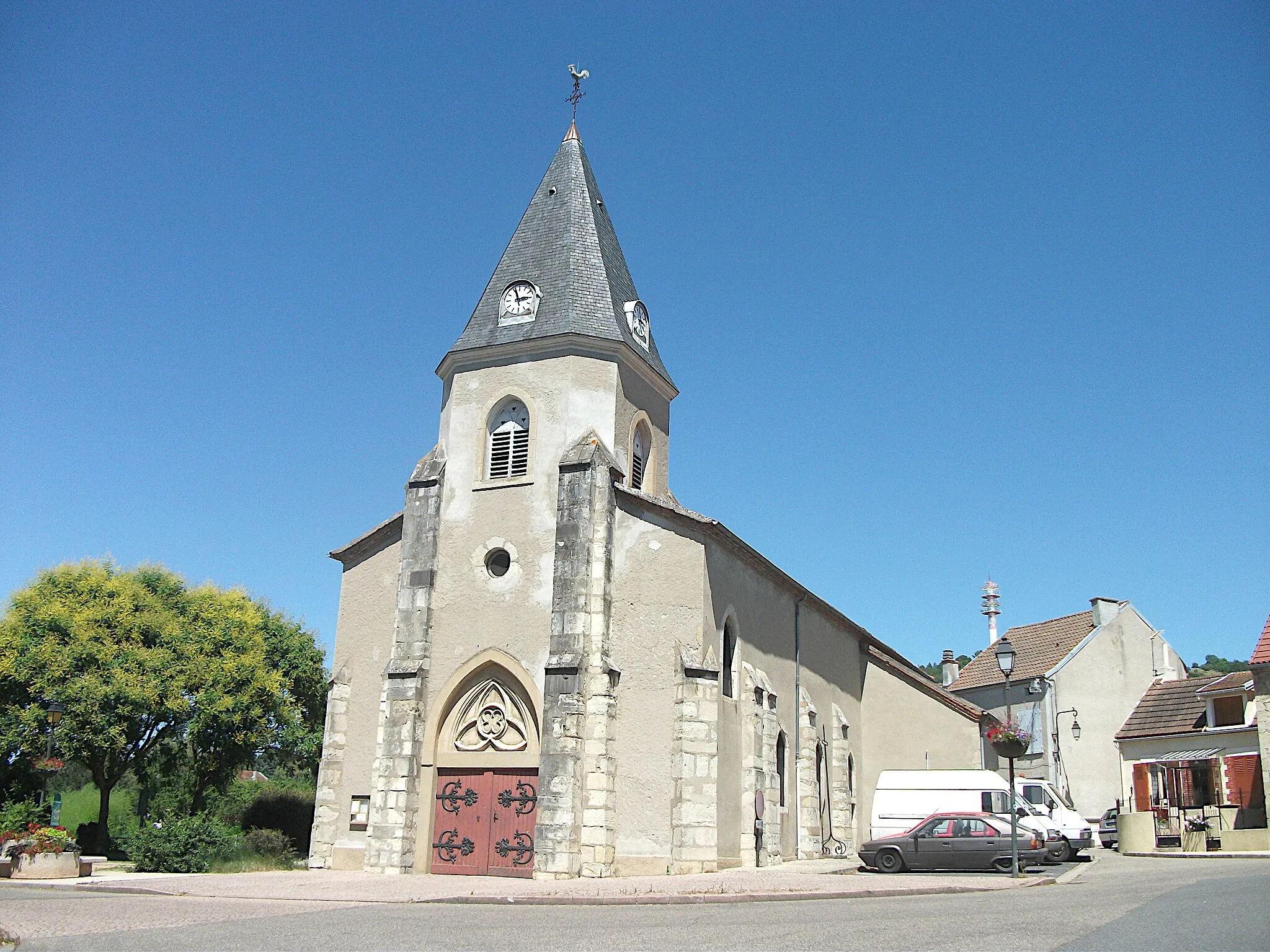 Photo showing: Church St. Hilaire in Abrest, Allier, Auvergne-Rhône-Alpes, France. [20454]