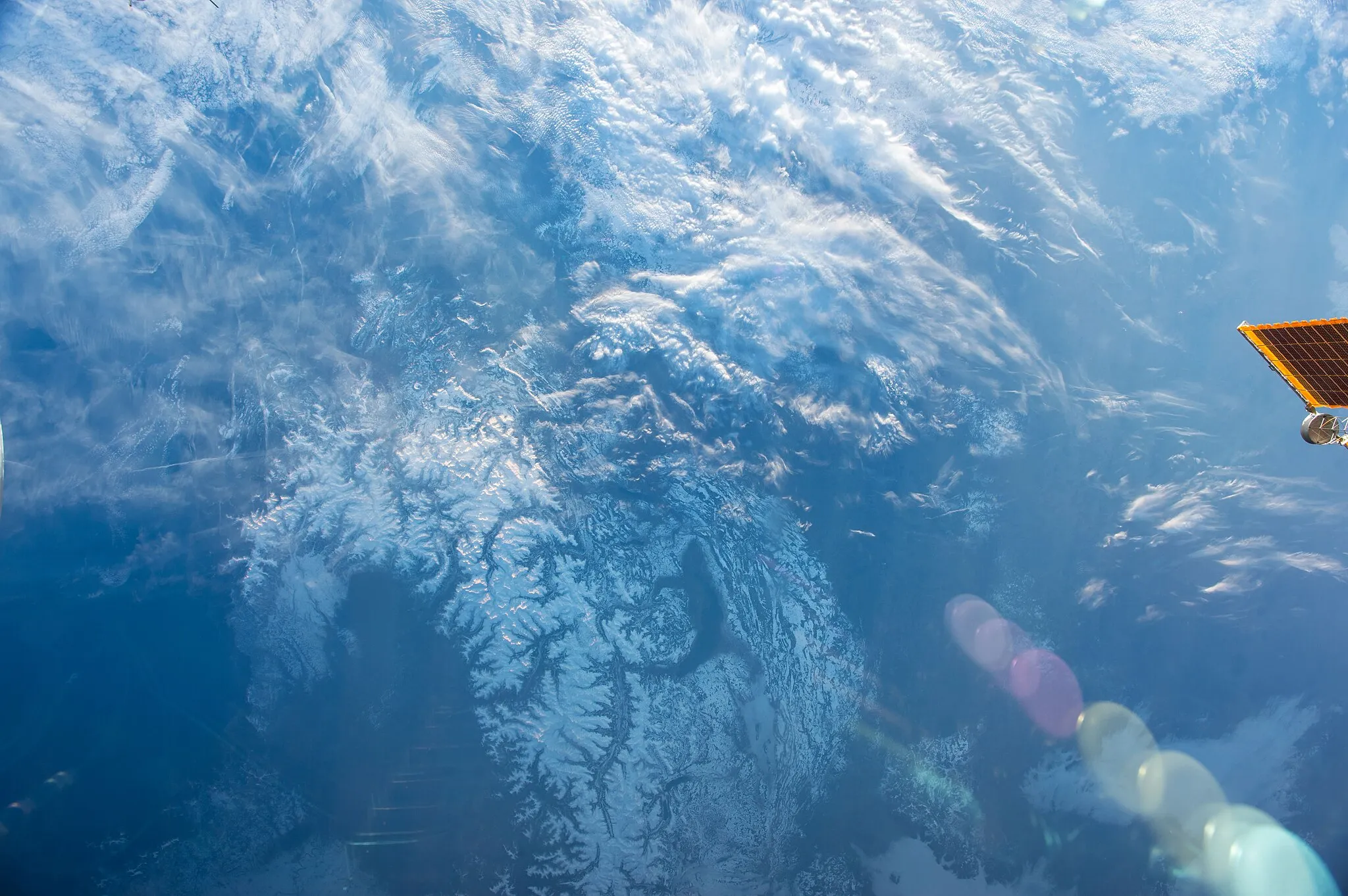 Photo showing: View of Earth taken during ISS Expedition 42.