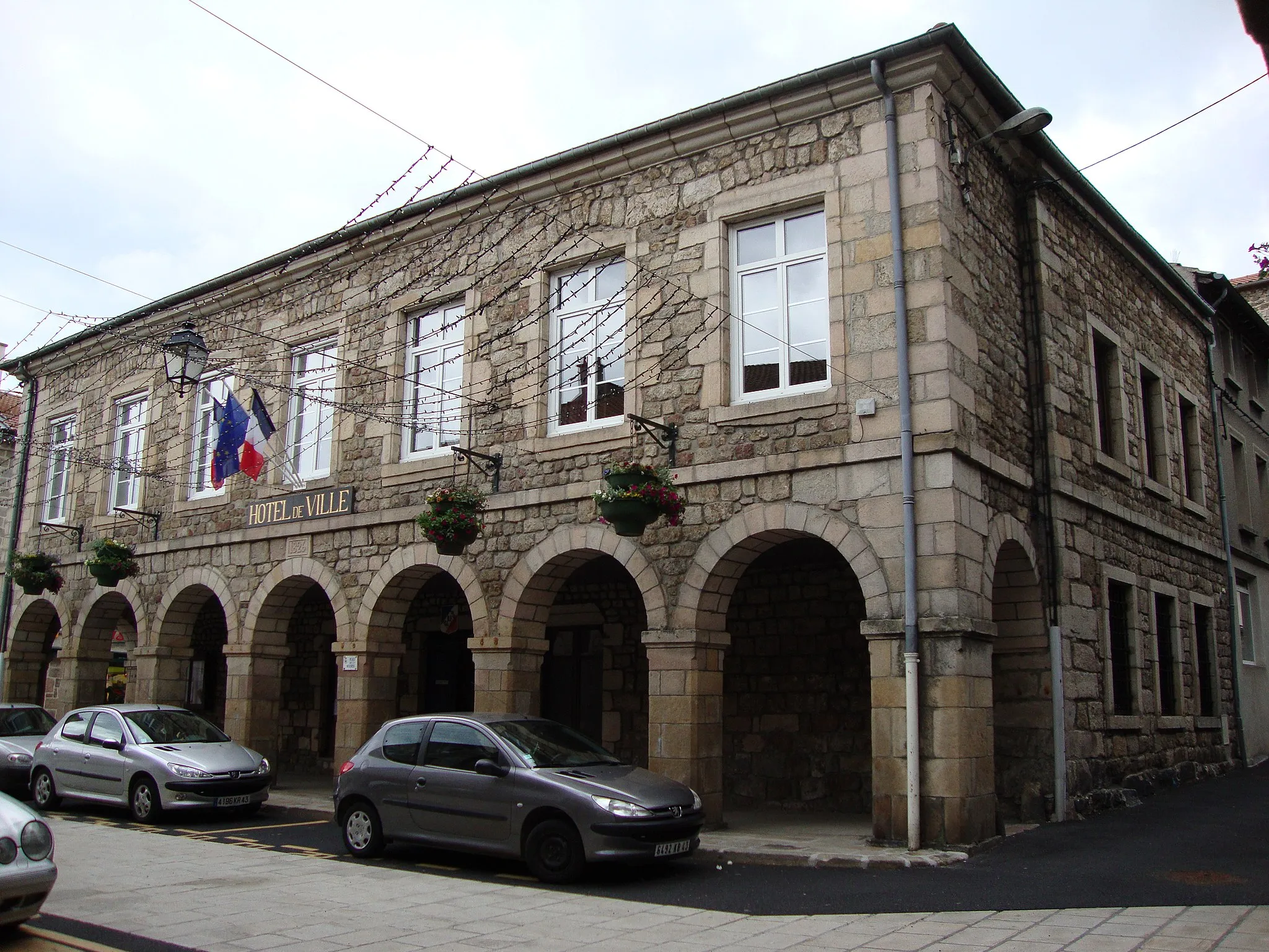 Photo showing: Montfaucon-en-Velay (Haute-Loire, Fr) town hall