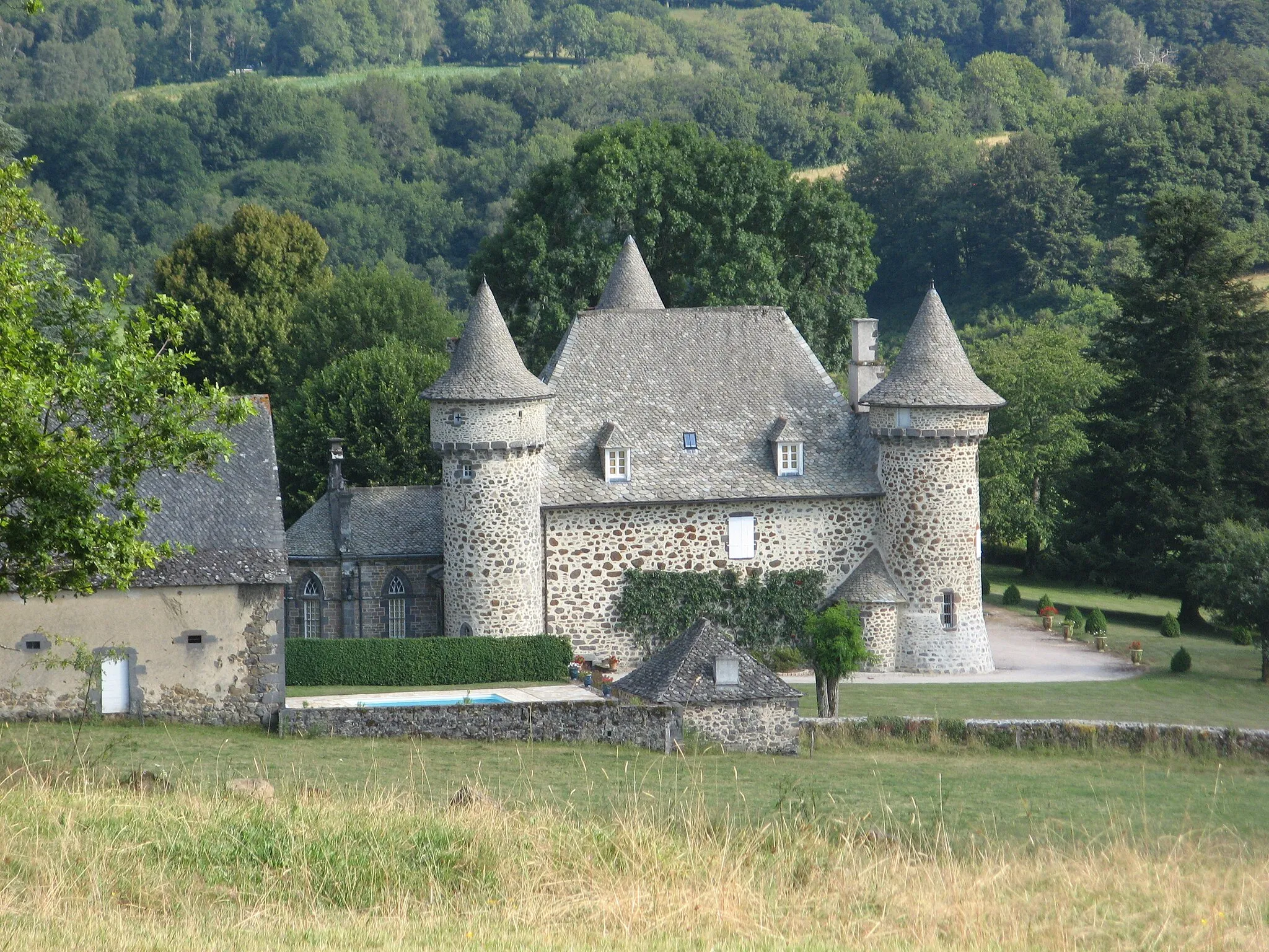 Photo showing: This building is indexed in the base Mérimée, a database of architectural heritage maintained by the French Ministry of Culture, under the reference PA00093694 .