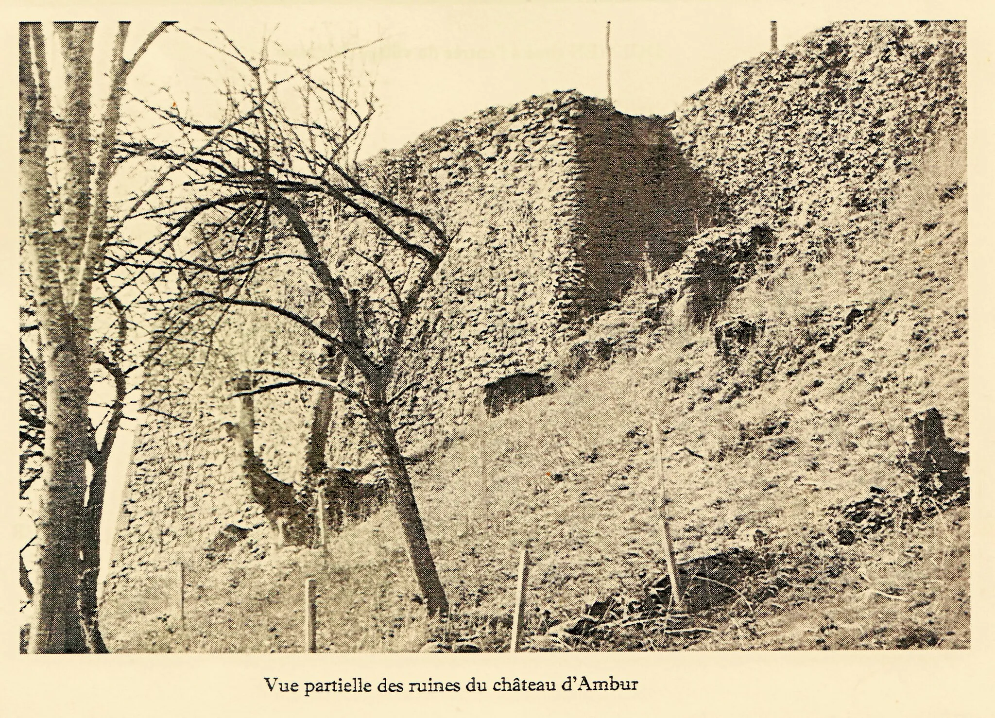 Photo showing: Ce qui reste de l'ancien château