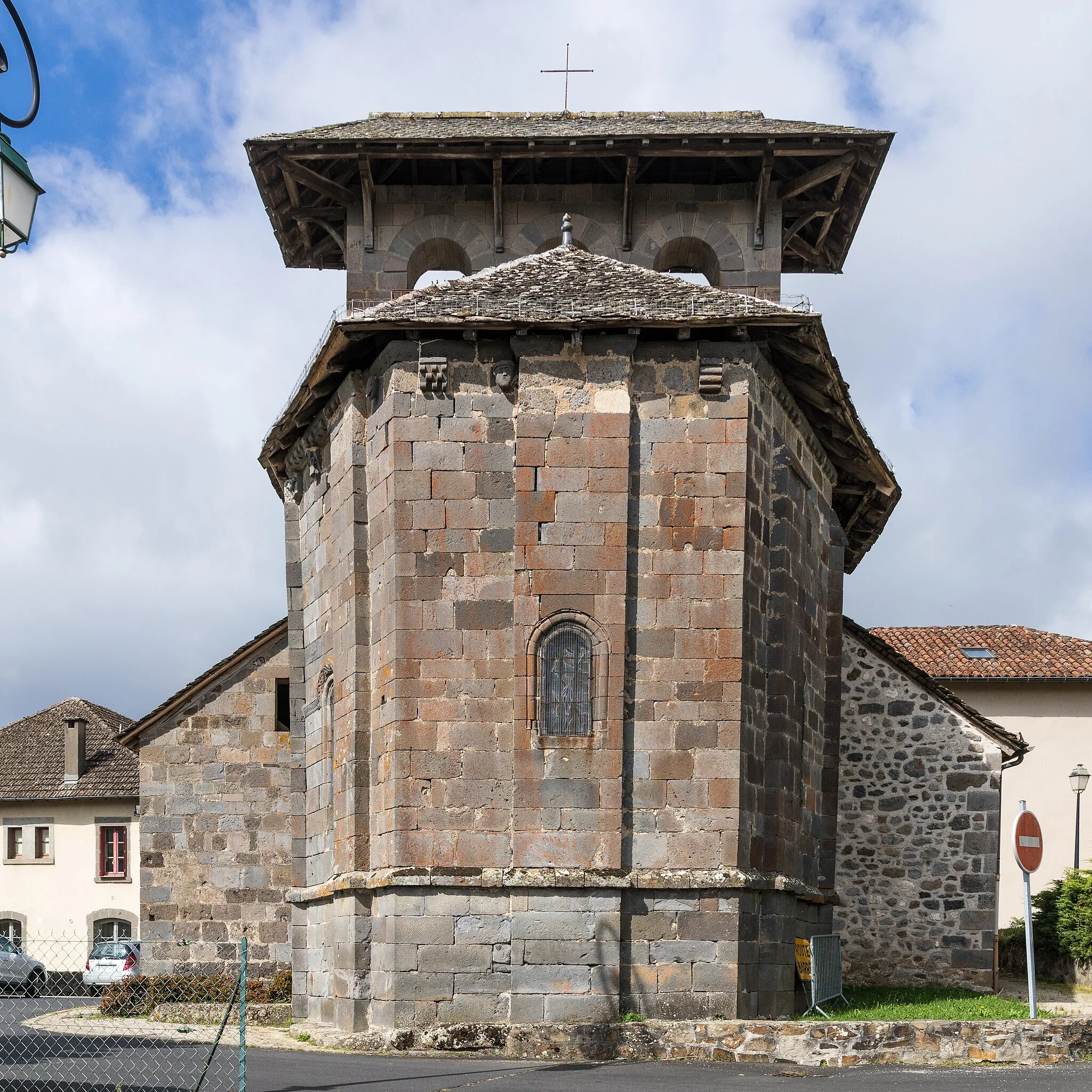 Photo showing: Église Saint-Laurent de Reilhac, Cantal