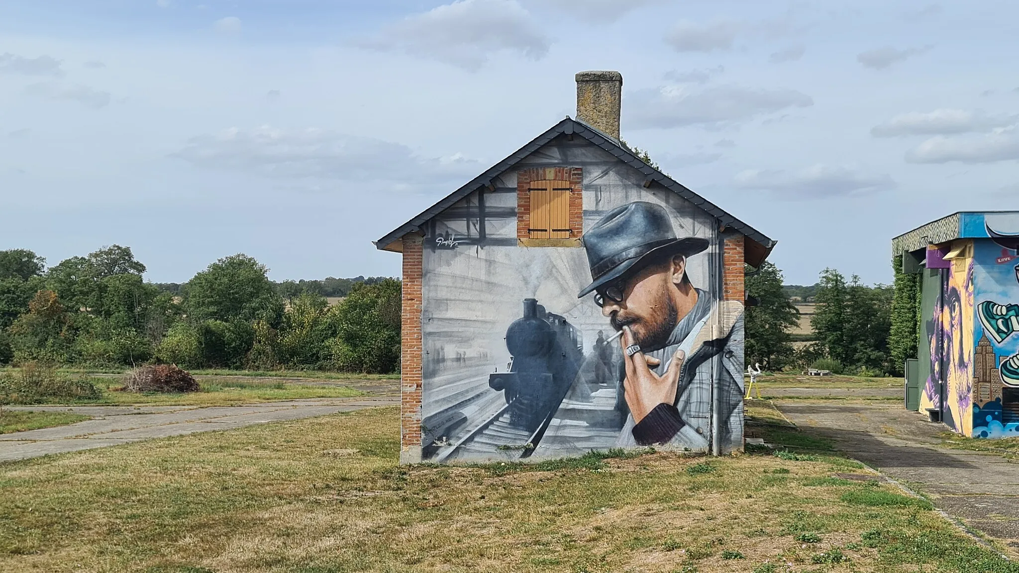 Photo showing: Street Art City Lurcy-Lévis Gebäude