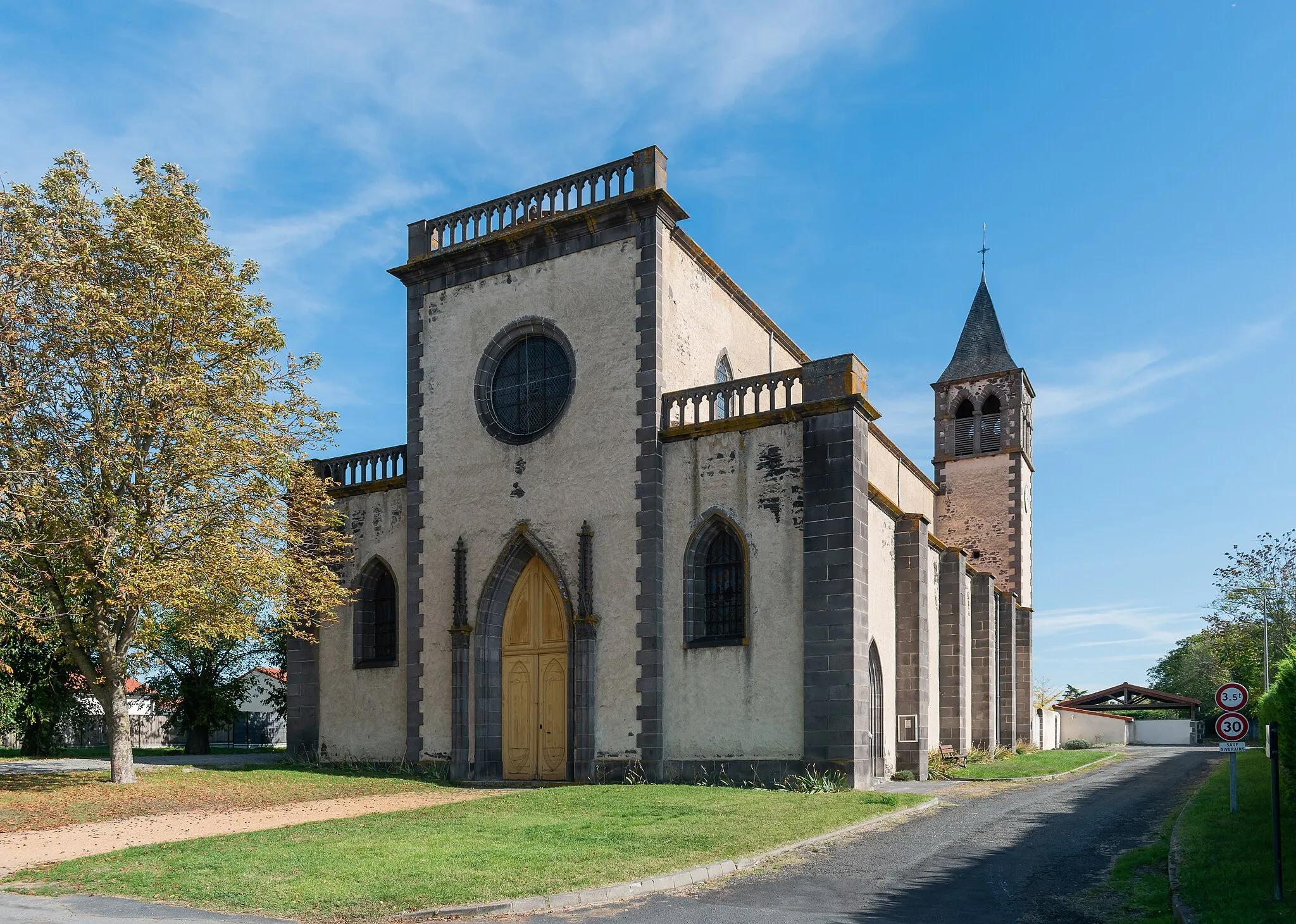 Photo showing: Saint Amabilis church in Clerlande, Puy-de-Dôme, France