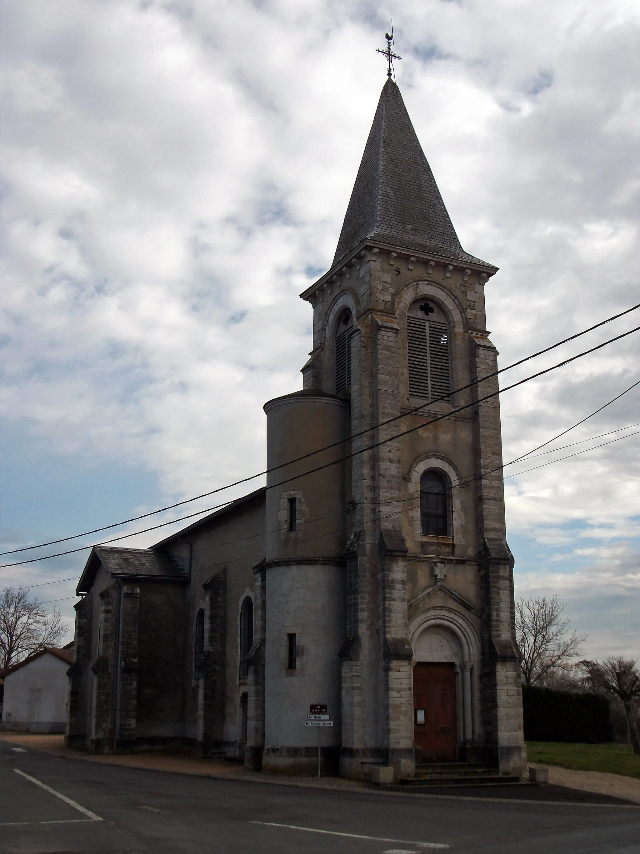 Photo showing: Church of Beaumont-lès-Randan, Puy-de-Dôme [10426]