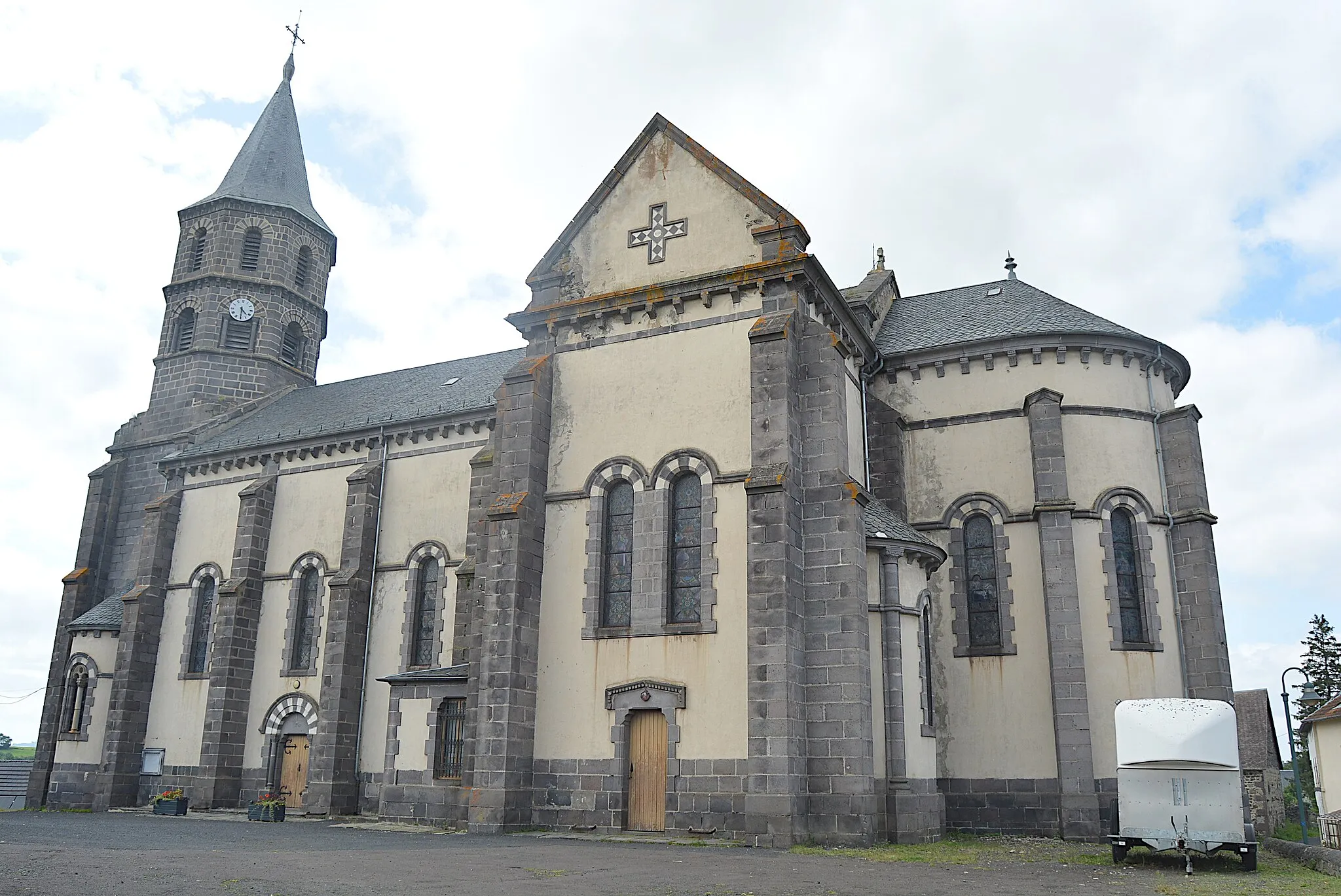 Photo showing: Church of Olby, Puy-de-Dôme, Auvergne-Rhône-Alpes, France.