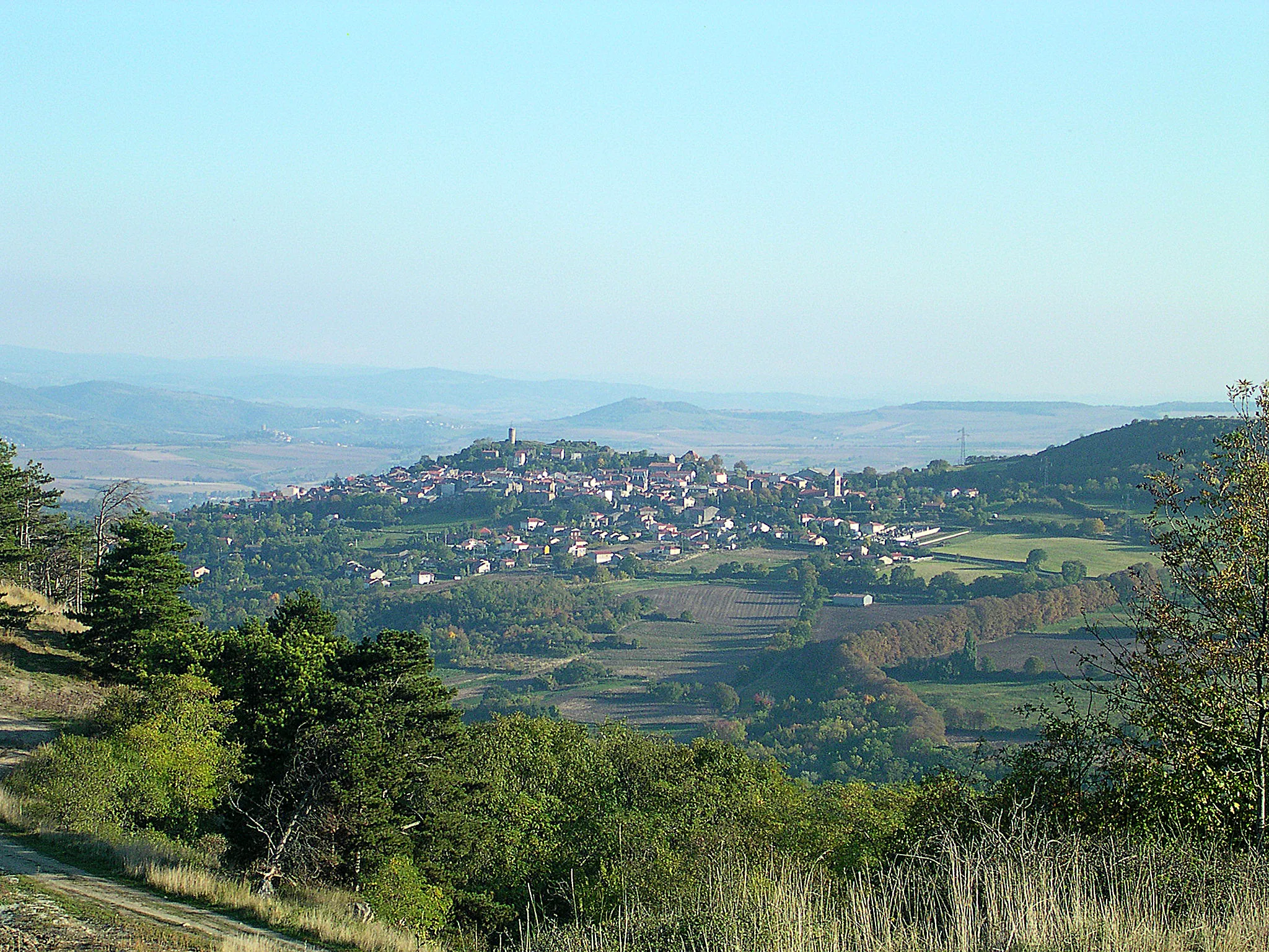 Photo showing: The village of Le Crest (Puy-de-Dôme, France).